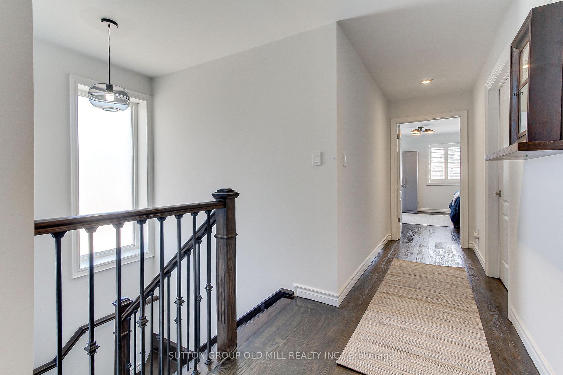 Photo 17 of 25 Savoy Avenue, Toronto, Woodbine-Lumsden — HOMEH