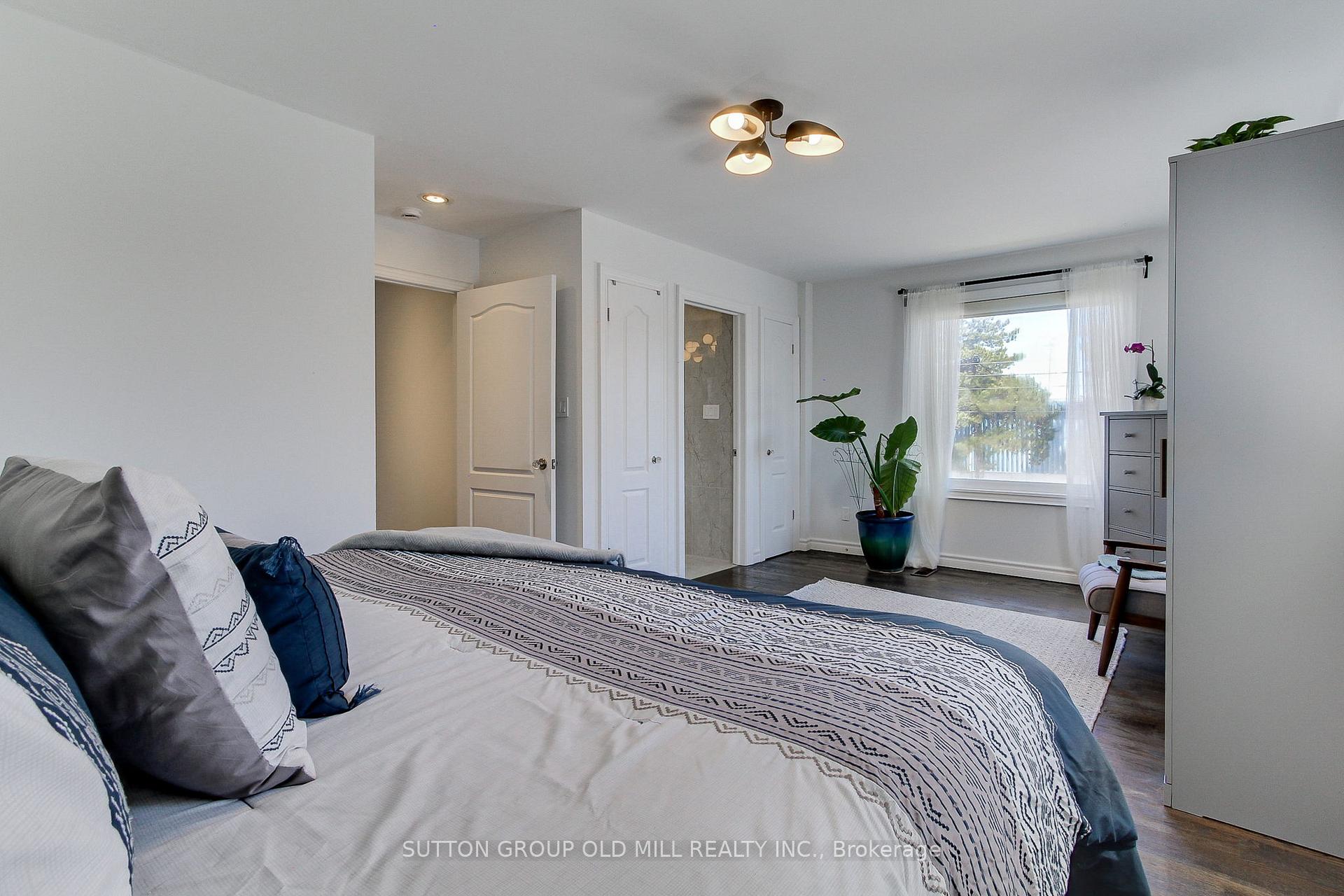 Photo 20 of 25 Savoy Avenue, Toronto, Woodbine-Lumsden — HOMEH