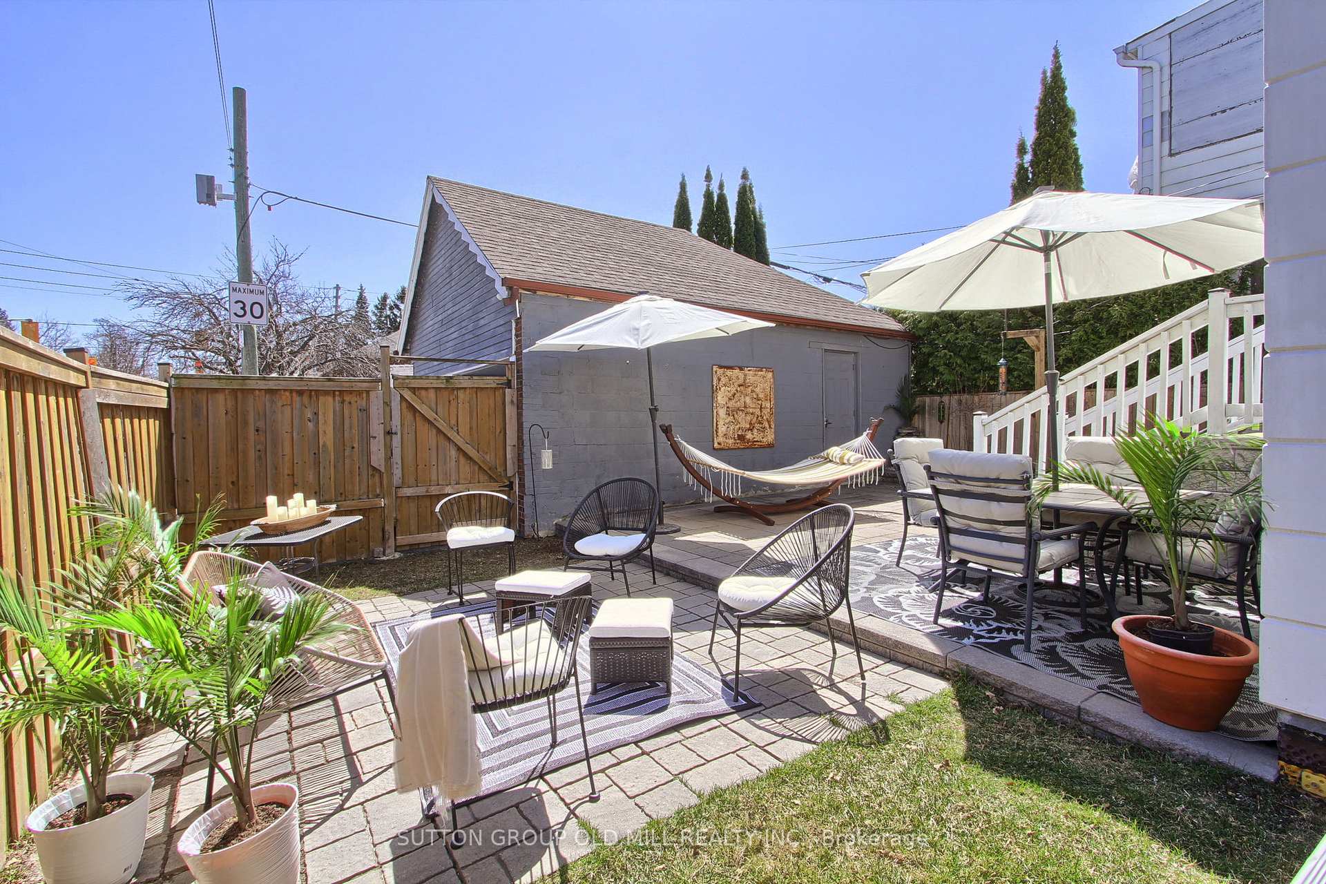 Photo 31 of 25 Savoy Avenue, Toronto, Woodbine-Lumsden — HOMEH