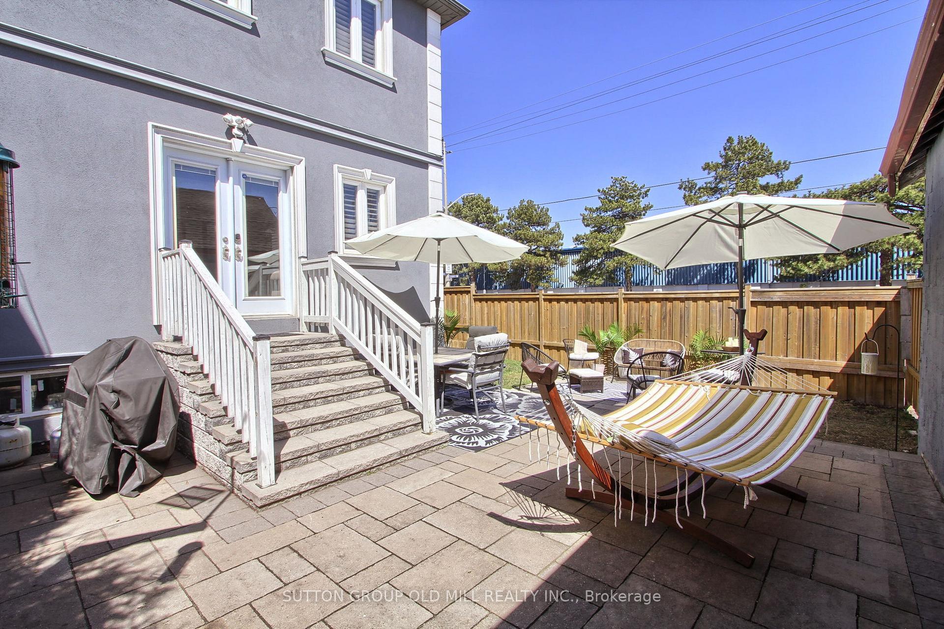 Photo 28 of 25 Savoy Avenue, Toronto, Woodbine-Lumsden — HOMEH