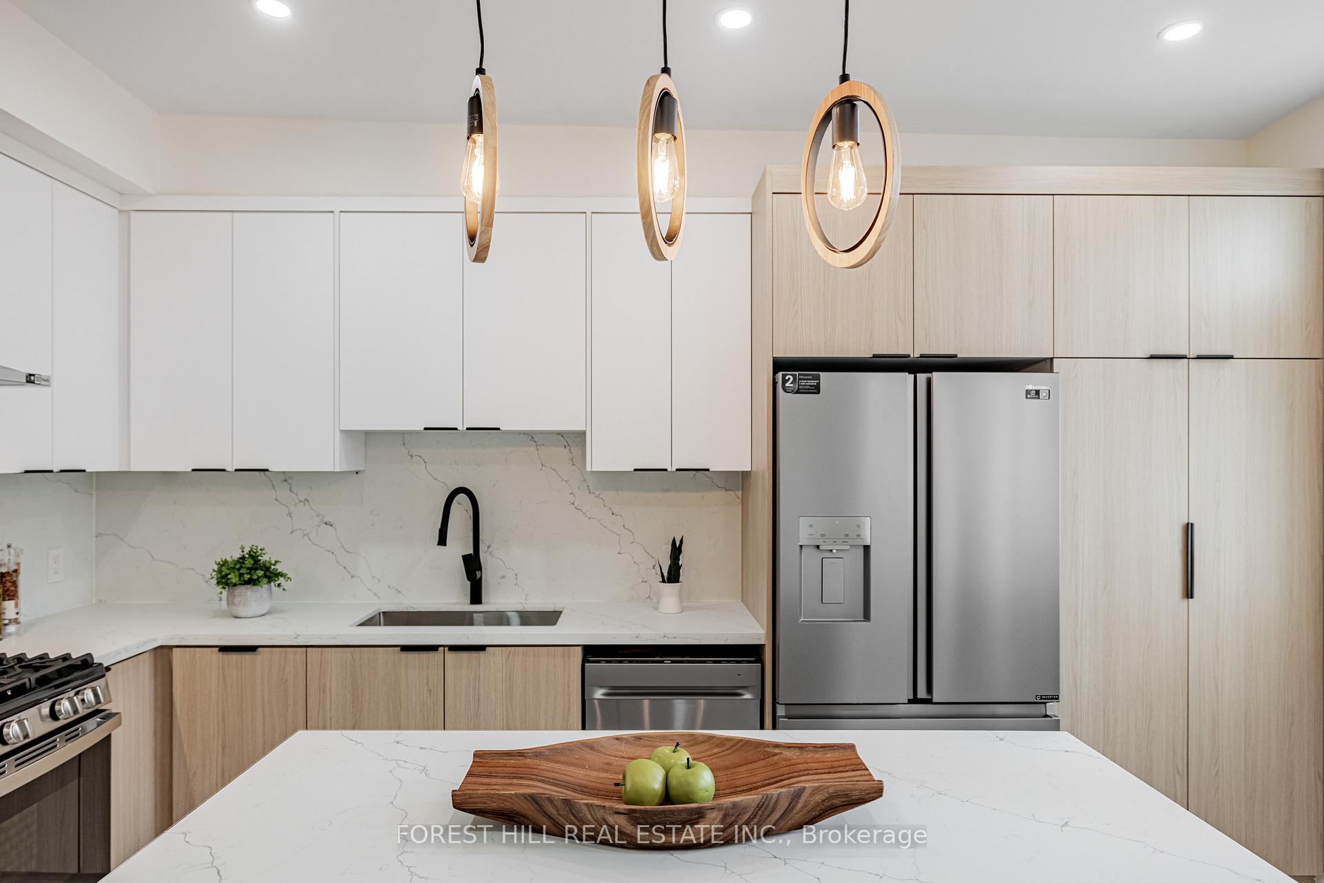 Photo 16 of 557 Logan Avenue, Toronto, North Riverdale — HOMEH