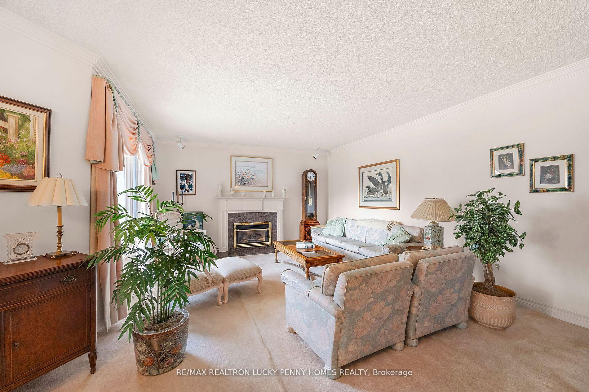 Photo 6 of 3 Ahorn Grove, Markham, Devil's Elbow — HOMEH