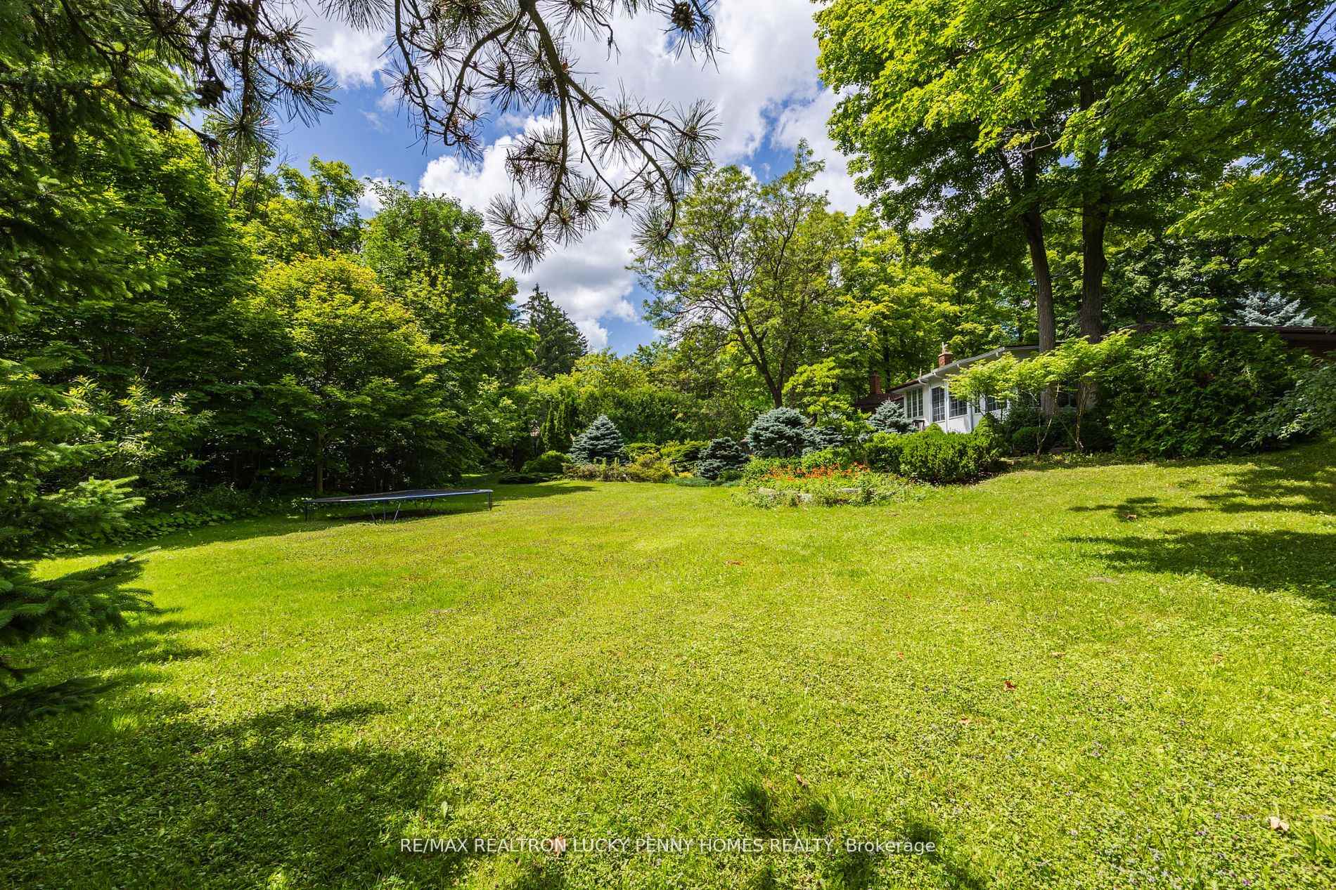 Photo 32 of 3 Ahorn Grove, Markham, Devil's Elbow — HOMEH