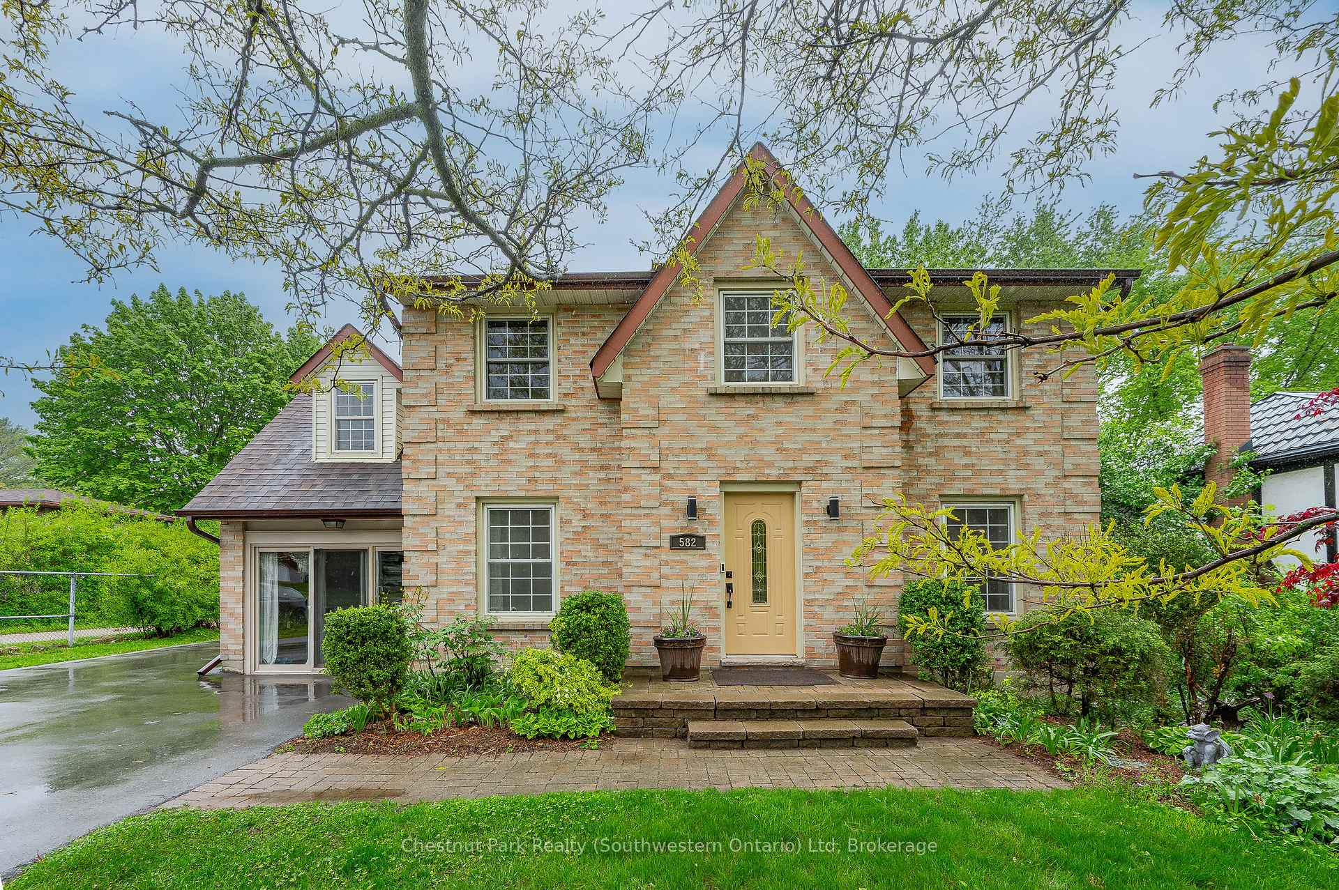 Photo 1 of 582 Kortright Road W, Guelph, Kortright West — HOMEH
