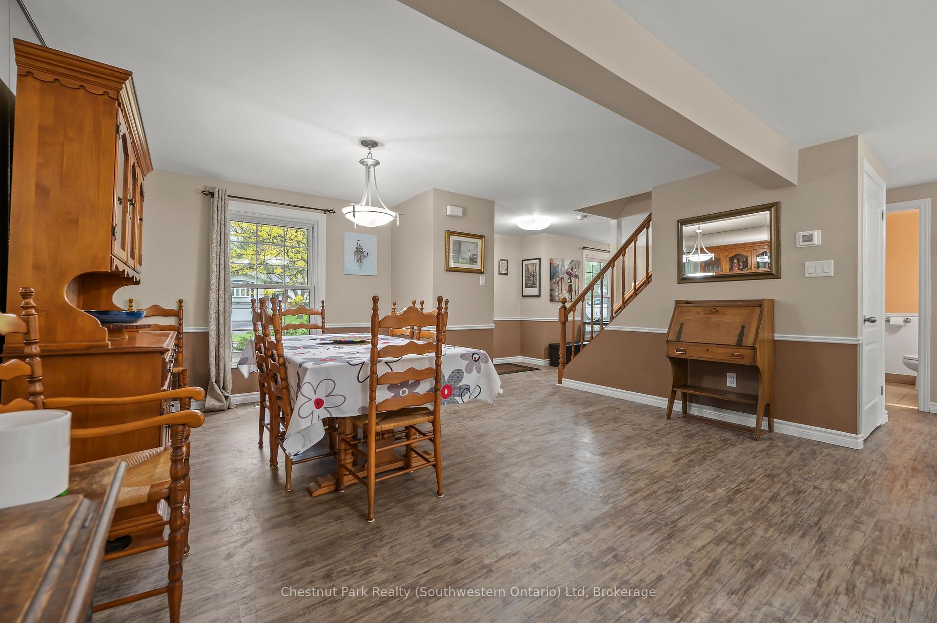 Photo 10 of 582 Kortright Road W, Guelph, Kortright West — HOMEH