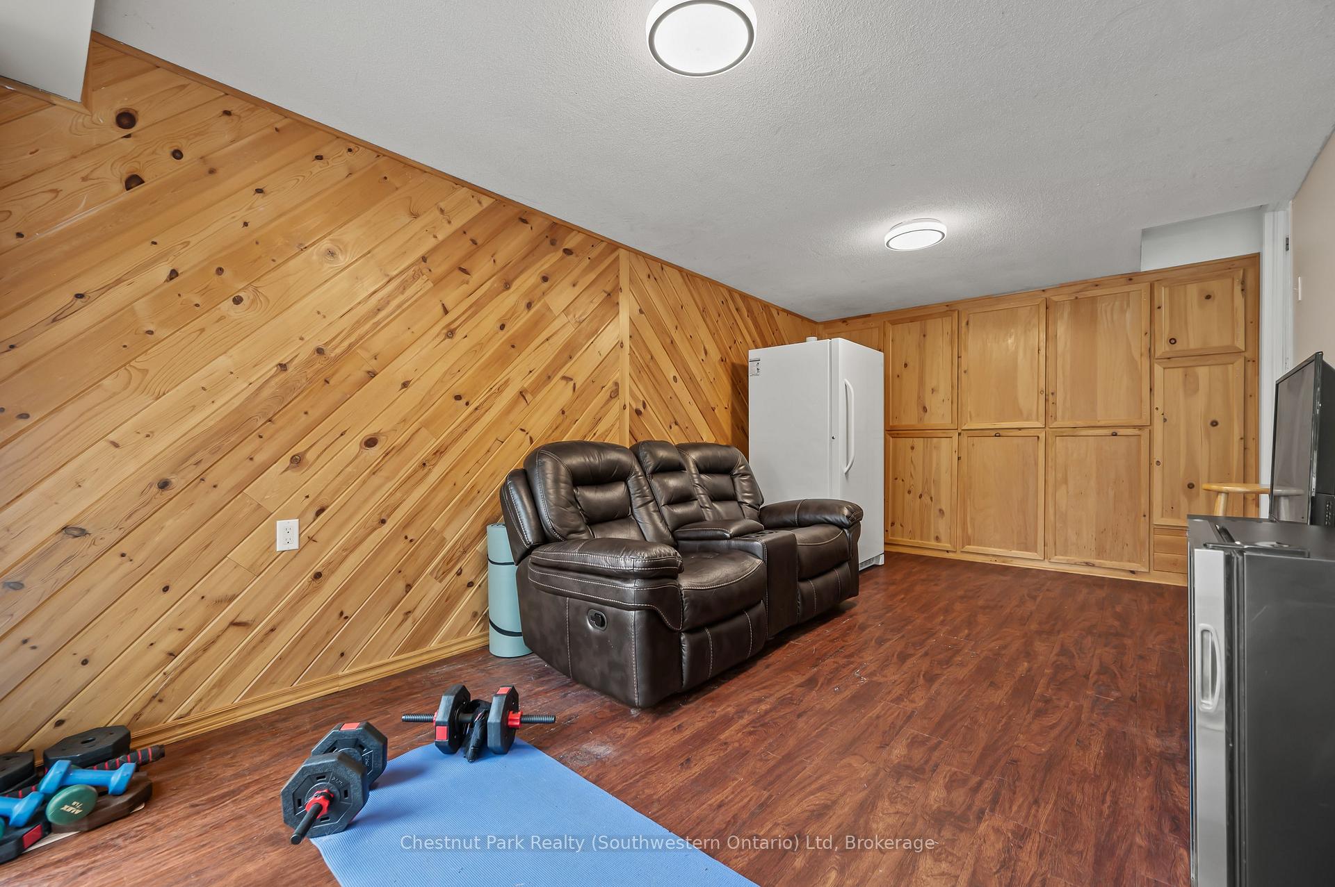 Photo 25 of 582 Kortright Road W, Guelph, Kortright West — HOMEH