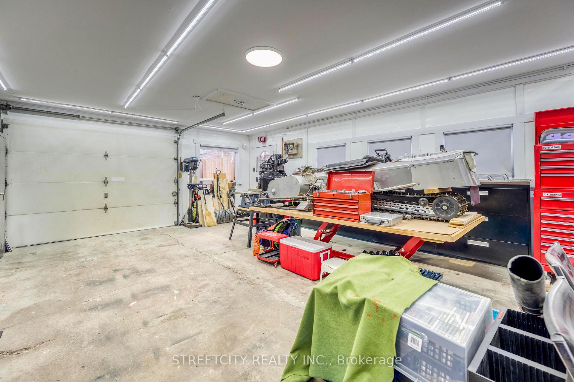 Photo 29 of 736 Devine Street, Sarnia — HOMEH