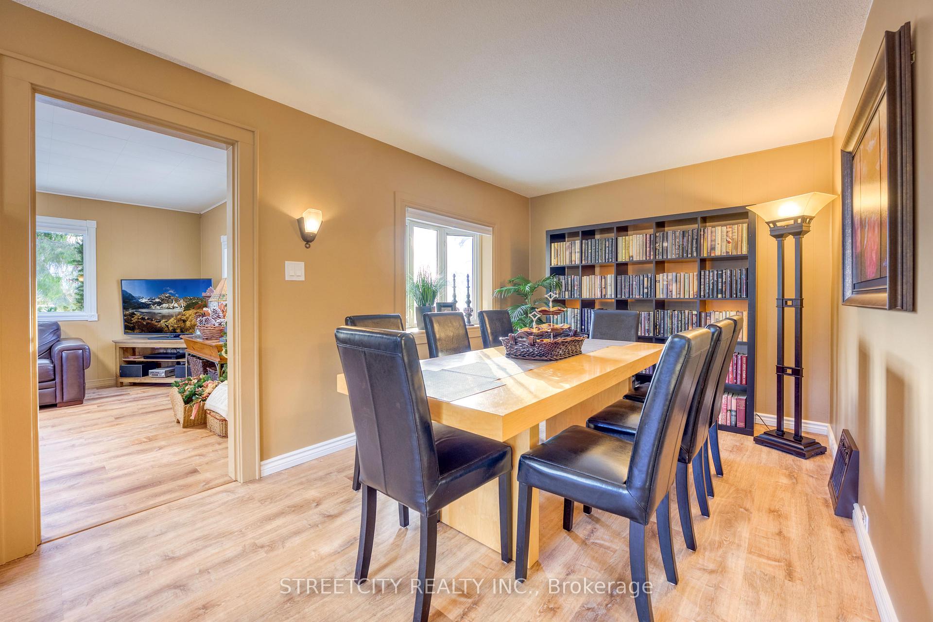 Photo 15 of 736 Devine Street, Sarnia — HOMEH