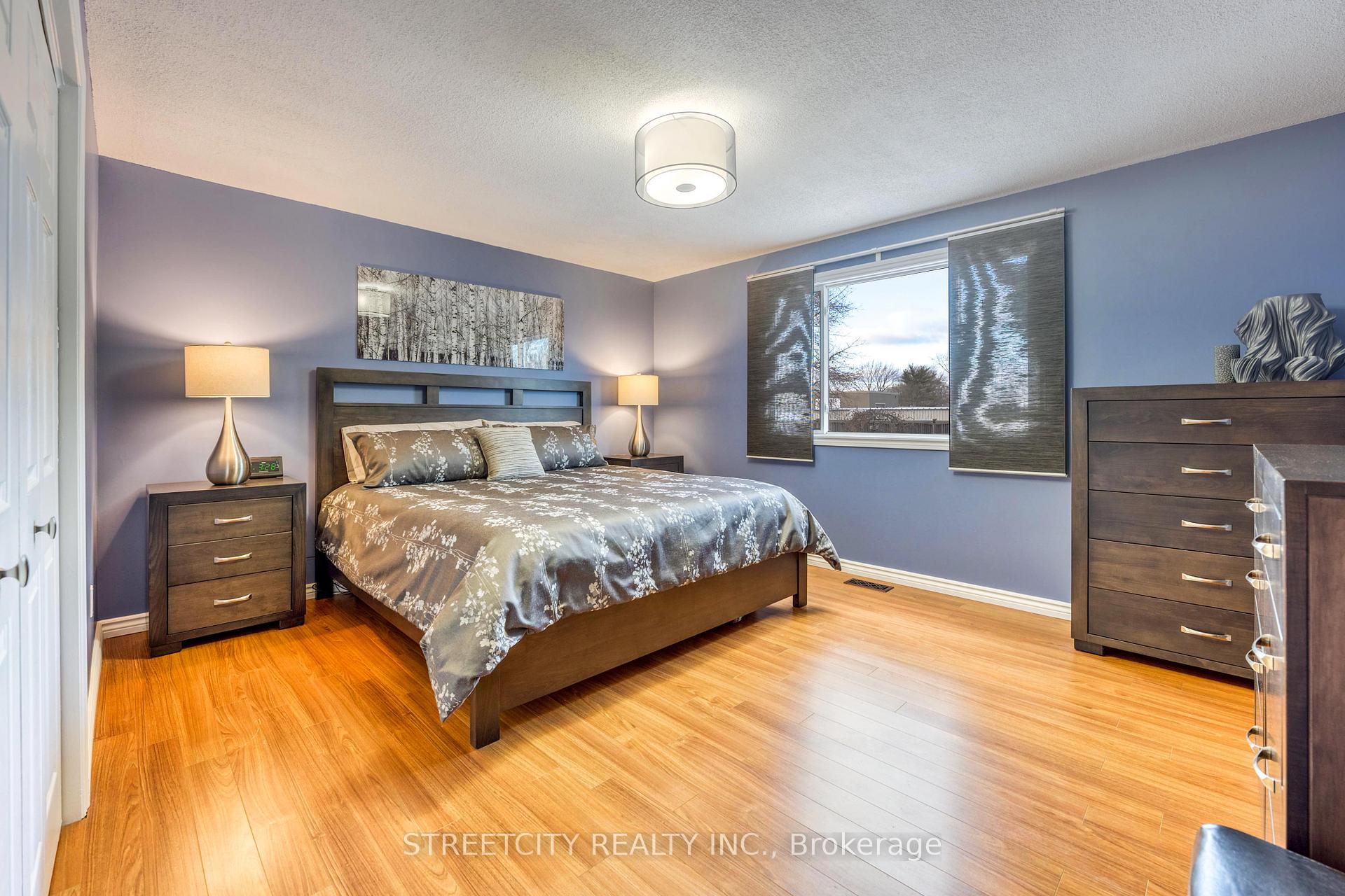 Photo 26 of 736 Devine Street, Sarnia — HOMEH