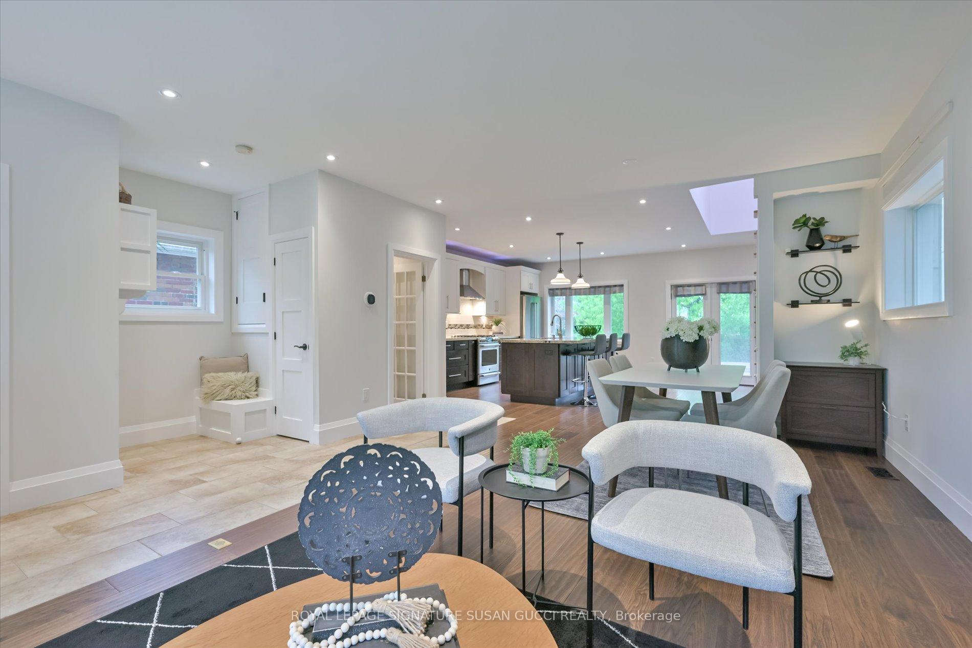 Photo 11 of 3 Athlone Road, Toronto, East York — HOMEH