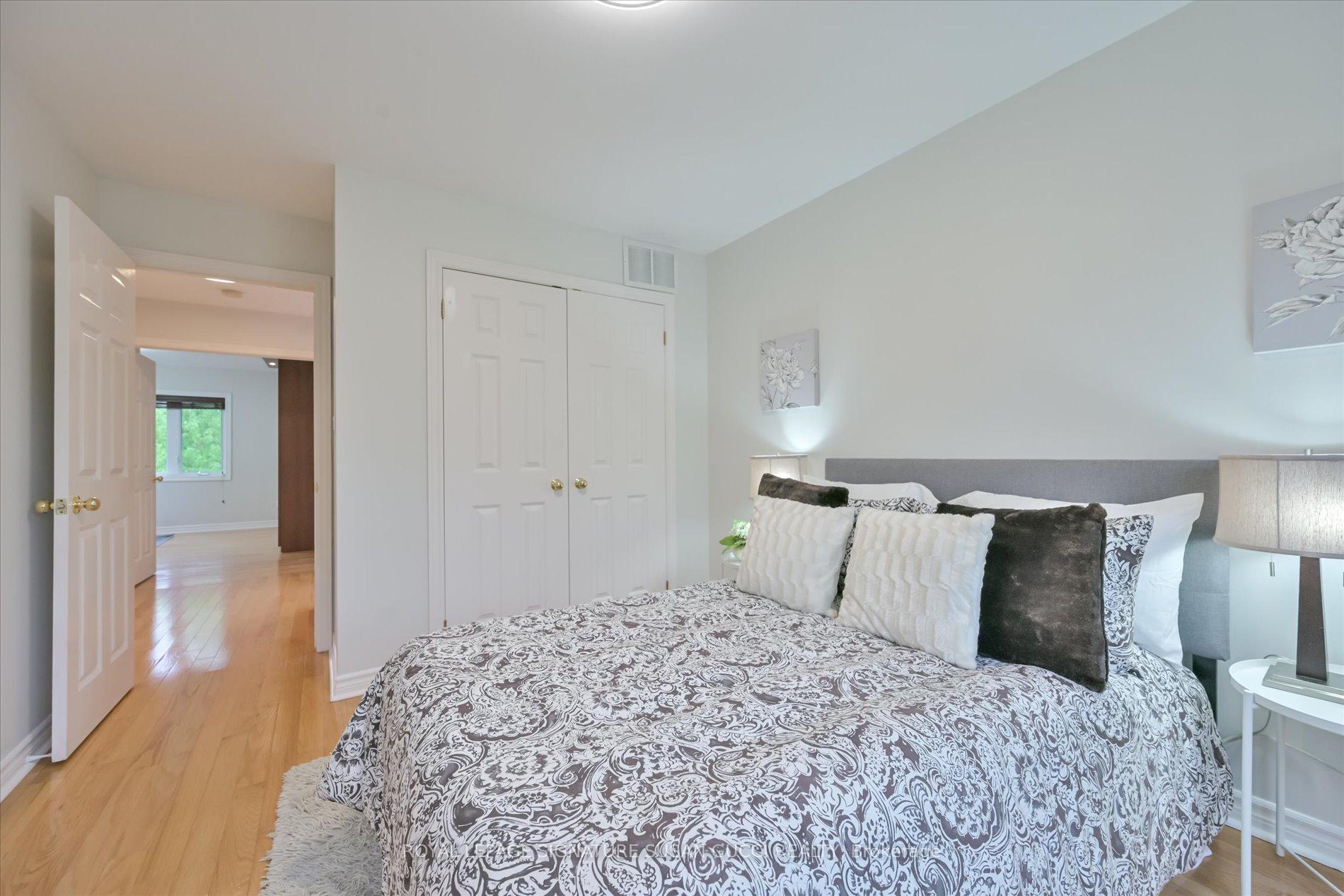 Photo 9 of 3 Athlone Road, Toronto, East York — HOMEH