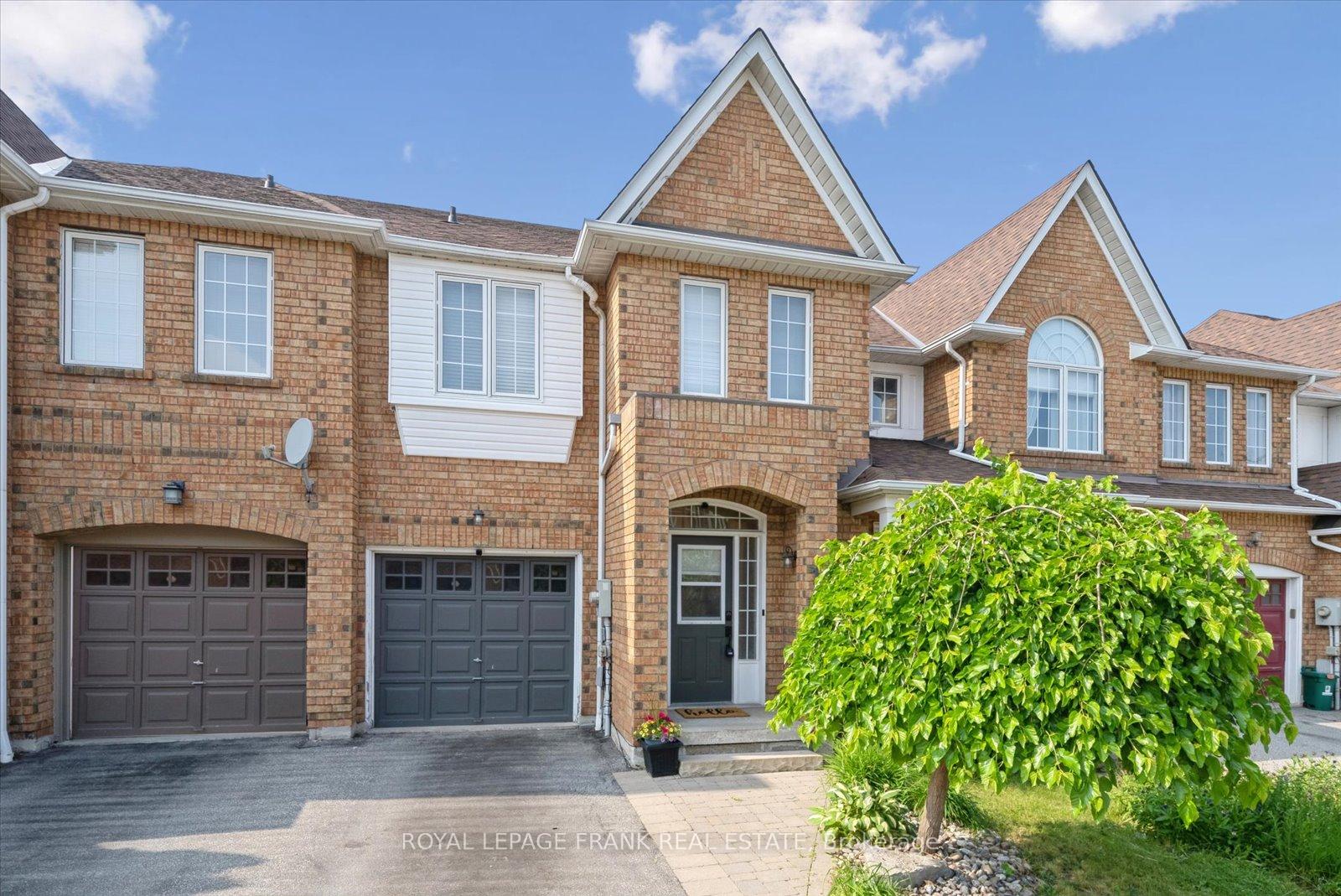 Photo 1 of 16 Stokely Crescent, Whitby, Downtown Whitby — HOMEH