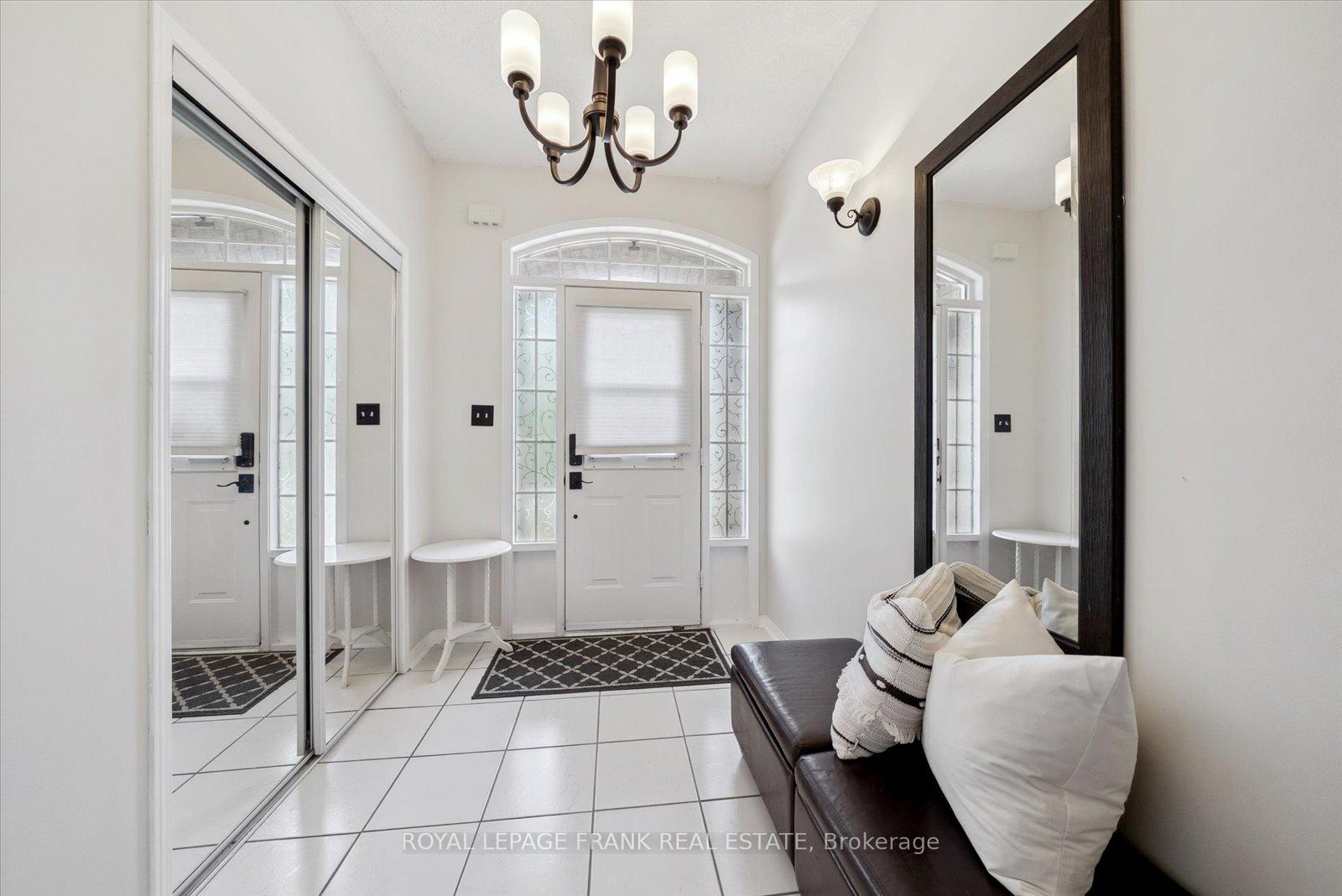 Photo 21 of 16 Stokely Crescent, Whitby, Downtown Whitby — HOMEH