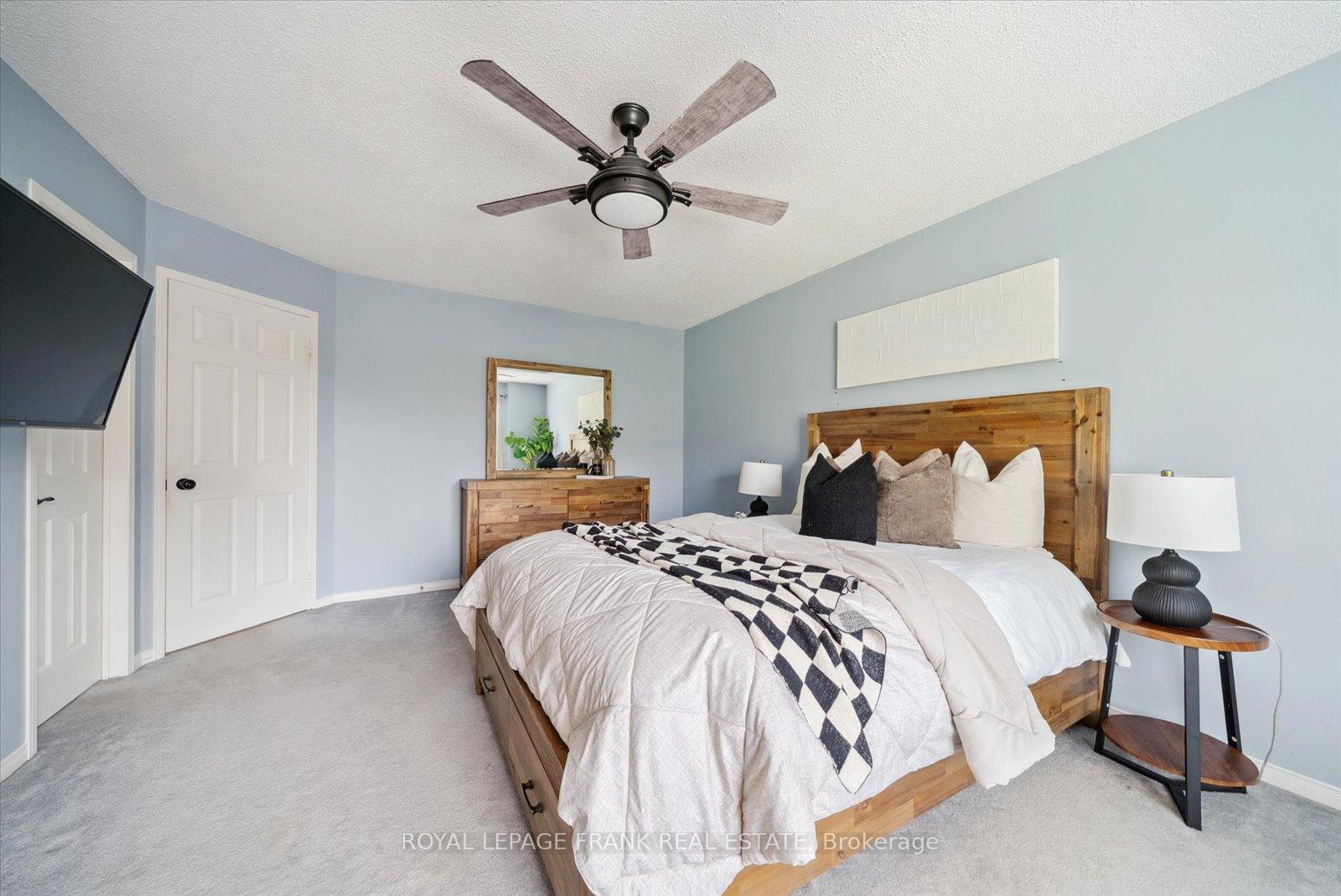 Photo 10 of 16 Stokely Crescent, Whitby, Downtown Whitby — HOMEH