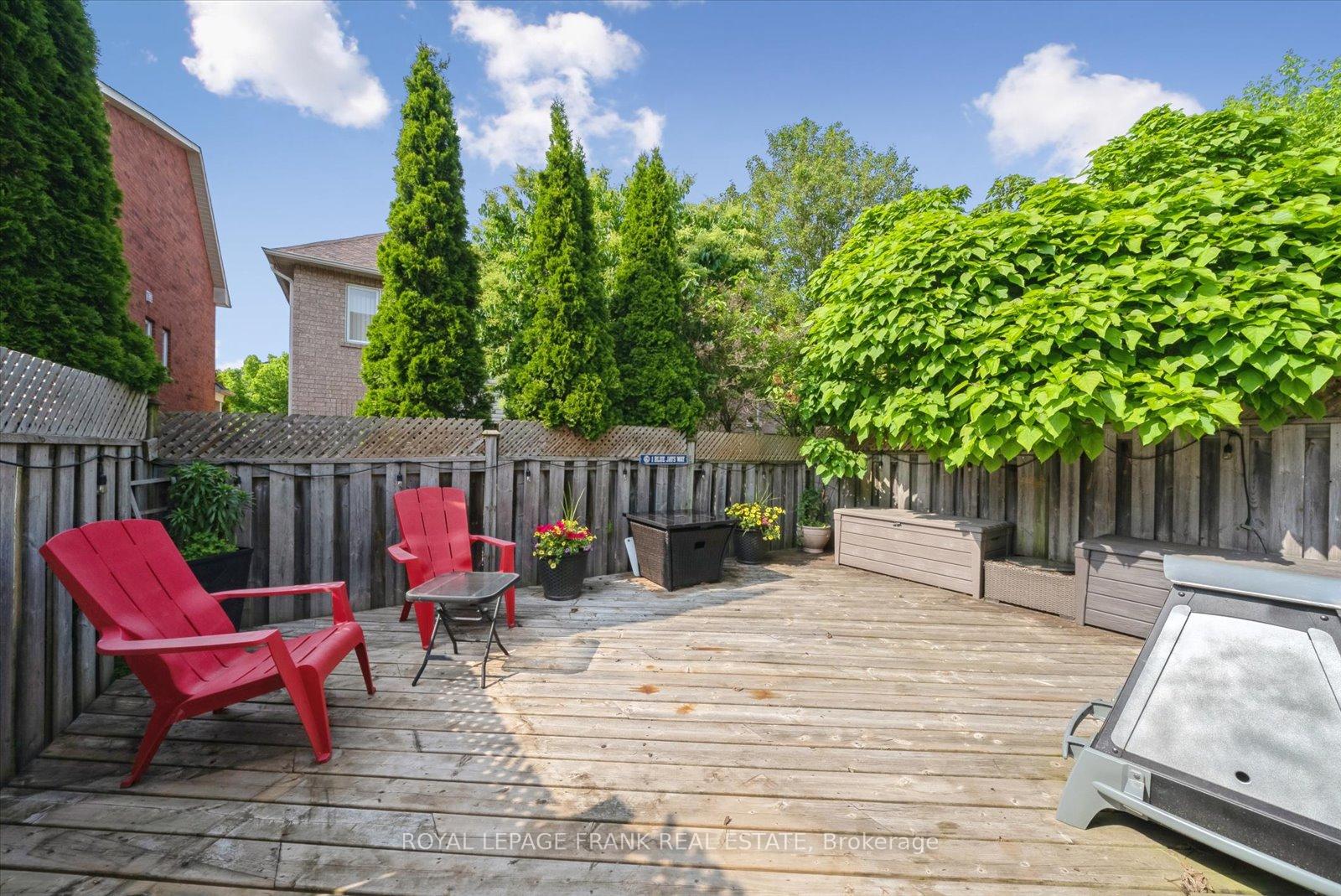 Photo 18 of 16 Stokely Crescent, Whitby, Downtown Whitby — HOMEH