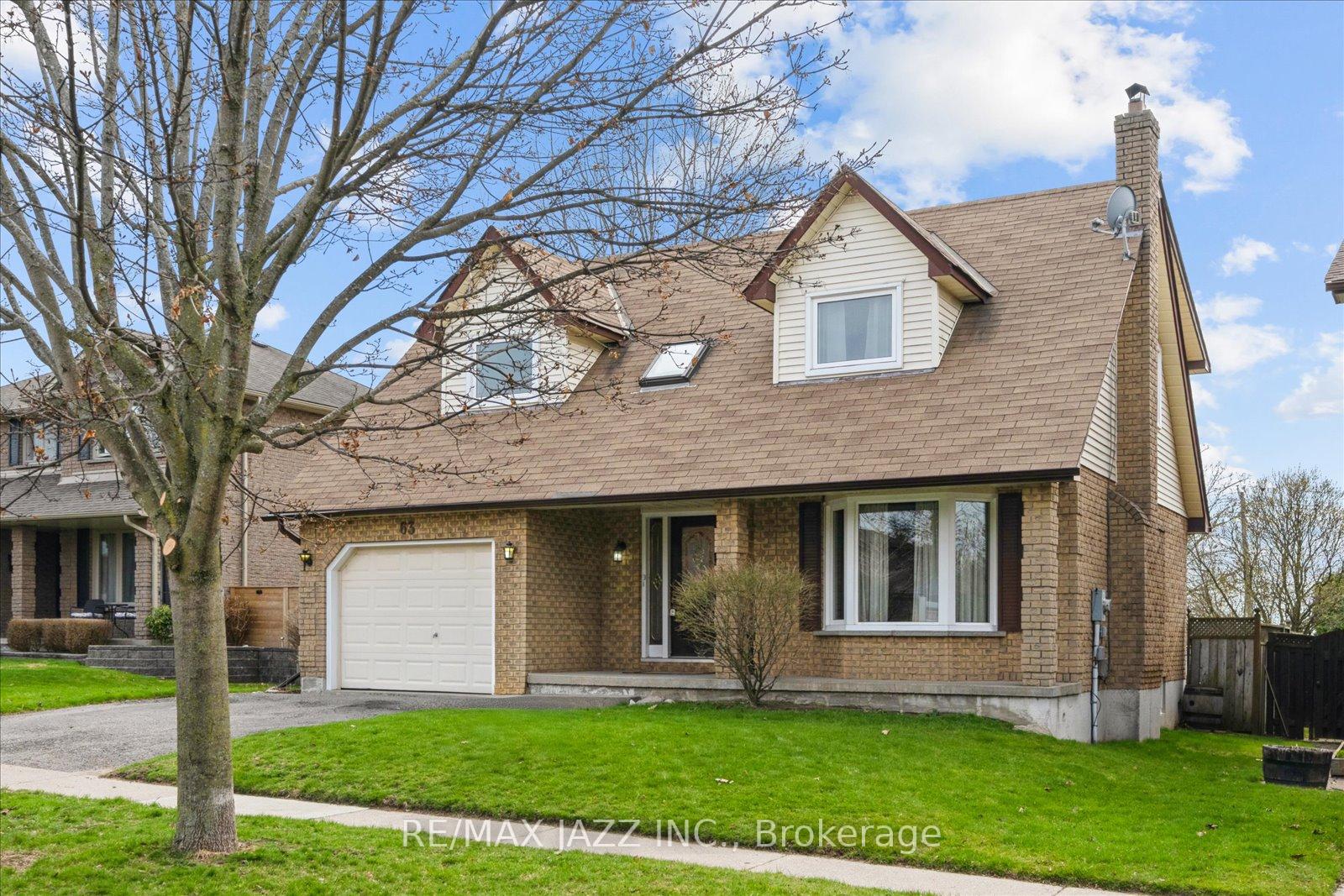 Photo 12 of 63 Pinedale Crescent, Clarington, Courtice — HOMEH