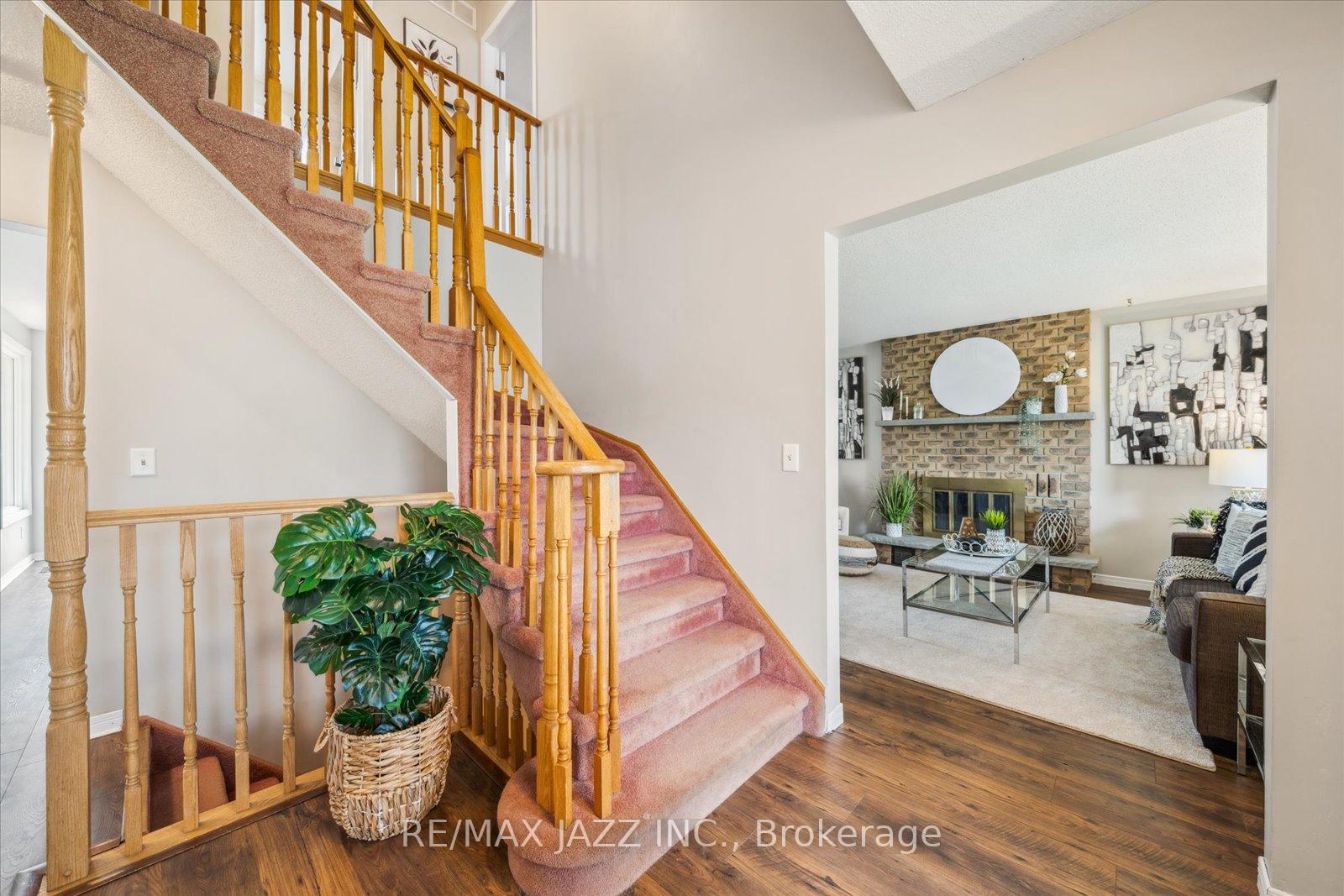 Photo 17 of 63 Pinedale Crescent, Clarington, Courtice — HOMEH