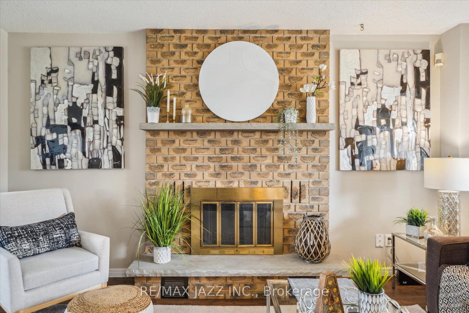 Photo 6 of 63 Pinedale Crescent, Clarington, Courtice — HOMEH