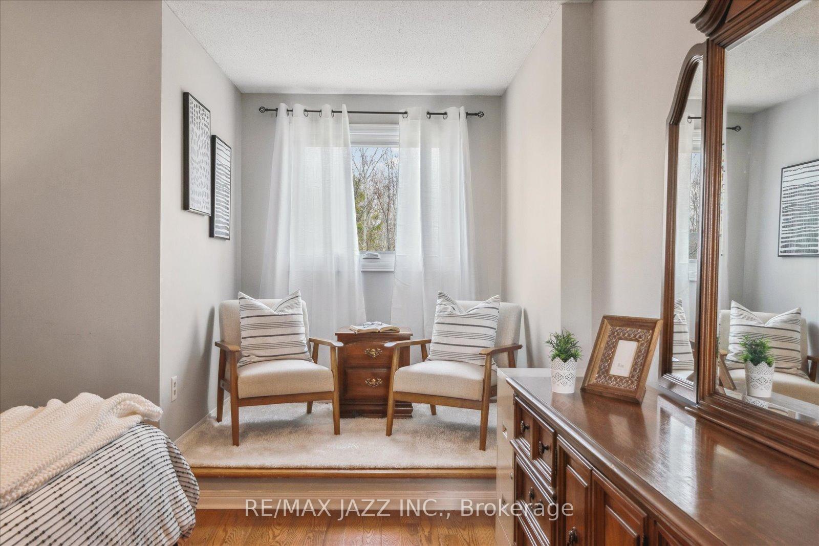 Photo 23 of 63 Pinedale Crescent, Clarington, Courtice — HOMEH