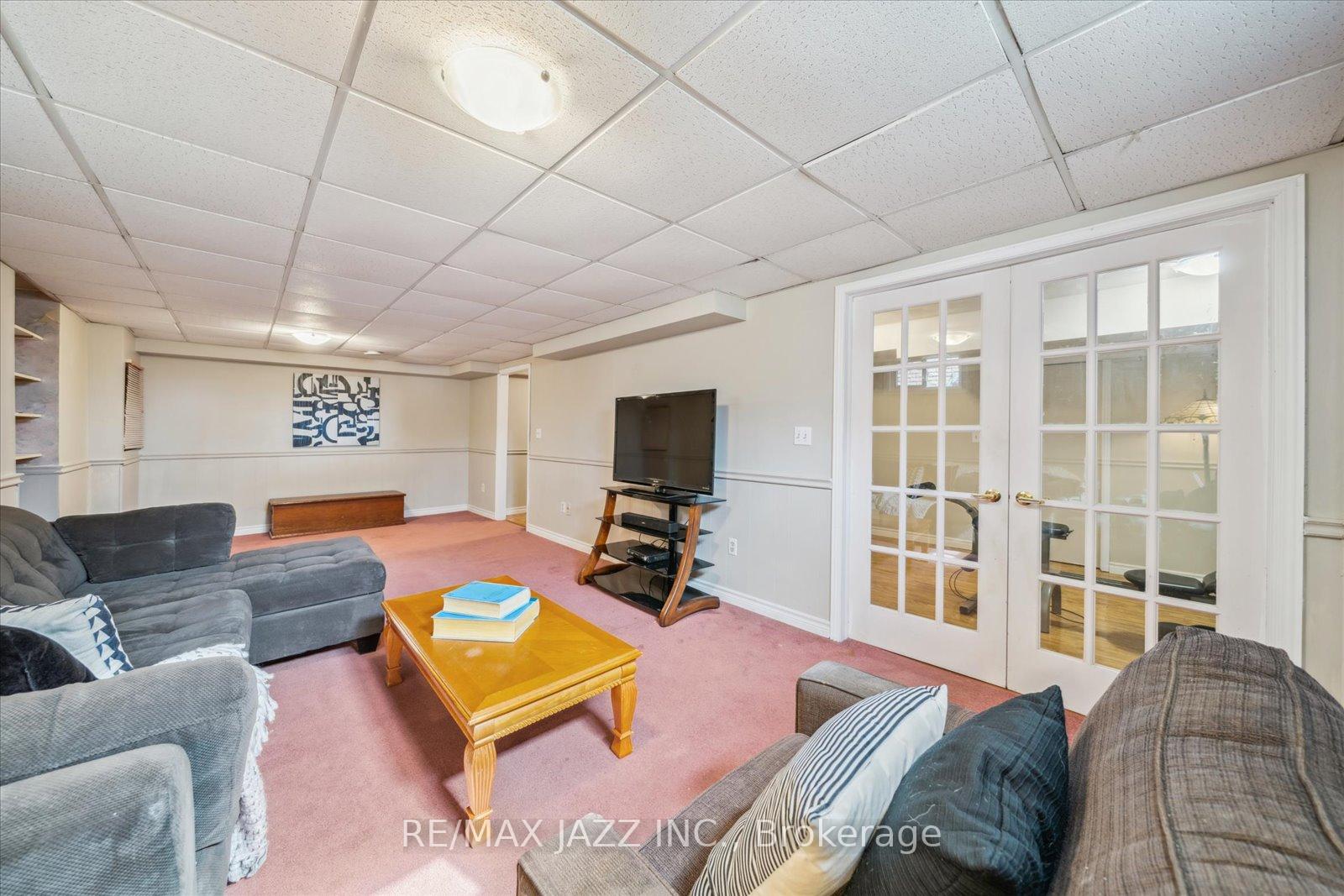 Photo 36 of 63 Pinedale Crescent, Clarington, Courtice — HOMEH