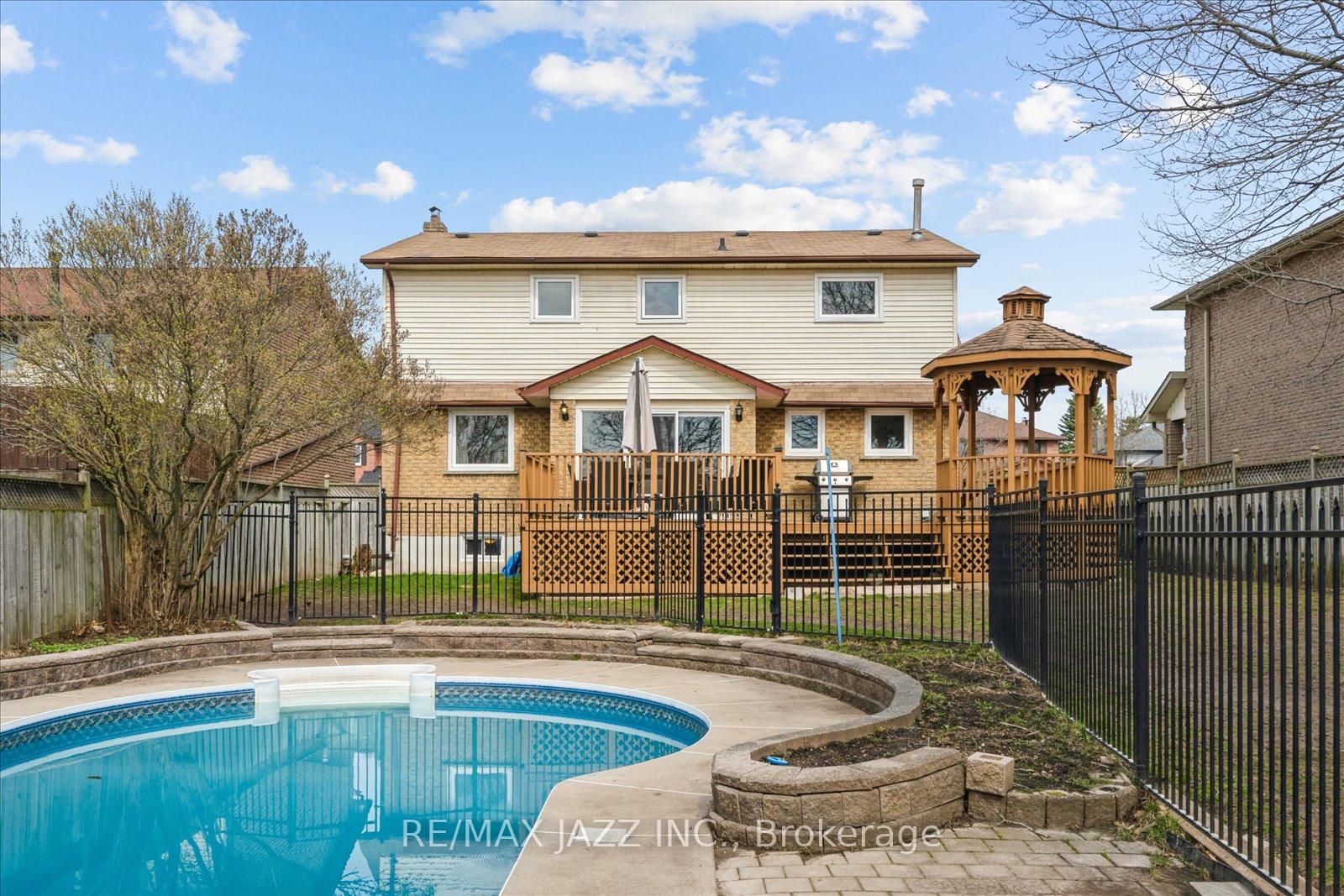 Photo 38 of 63 Pinedale Crescent, Clarington, Courtice — HOMEH