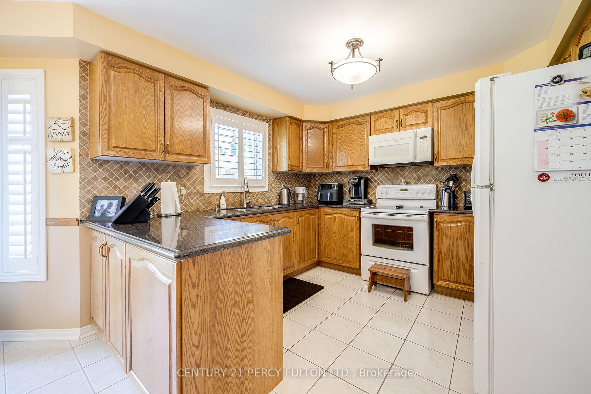 Photo 2 of 249 Mossbrook Square, Pickering, Highbush — HOMEH