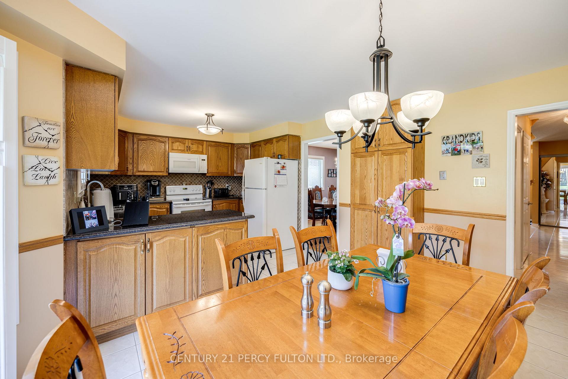 Photo 11 of 249 Mossbrook Square, Pickering, Highbush — HOMEH