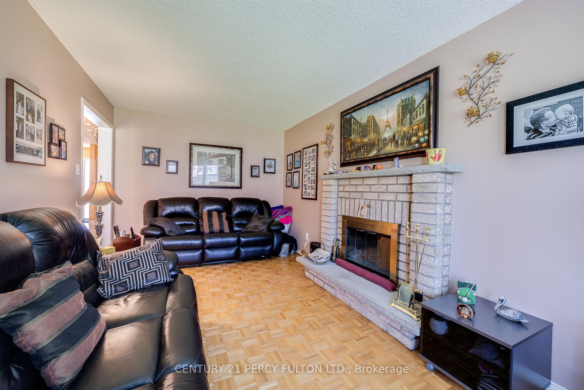 Photo 14 of 249 Mossbrook Square, Pickering, Highbush — HOMEH