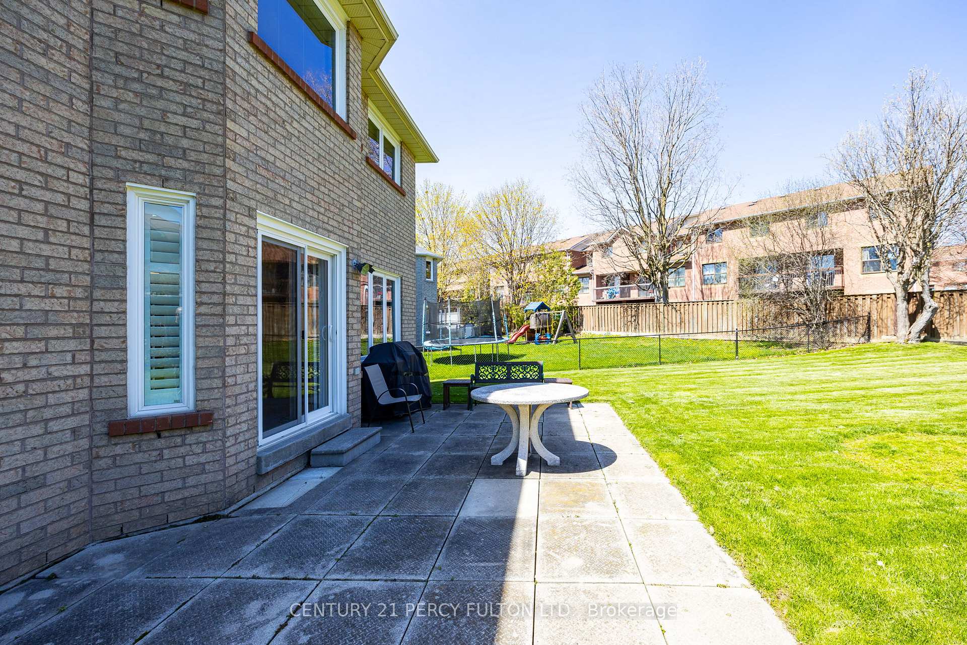 Photo 21 of 249 Mossbrook Square, Pickering, Highbush — HOMEH