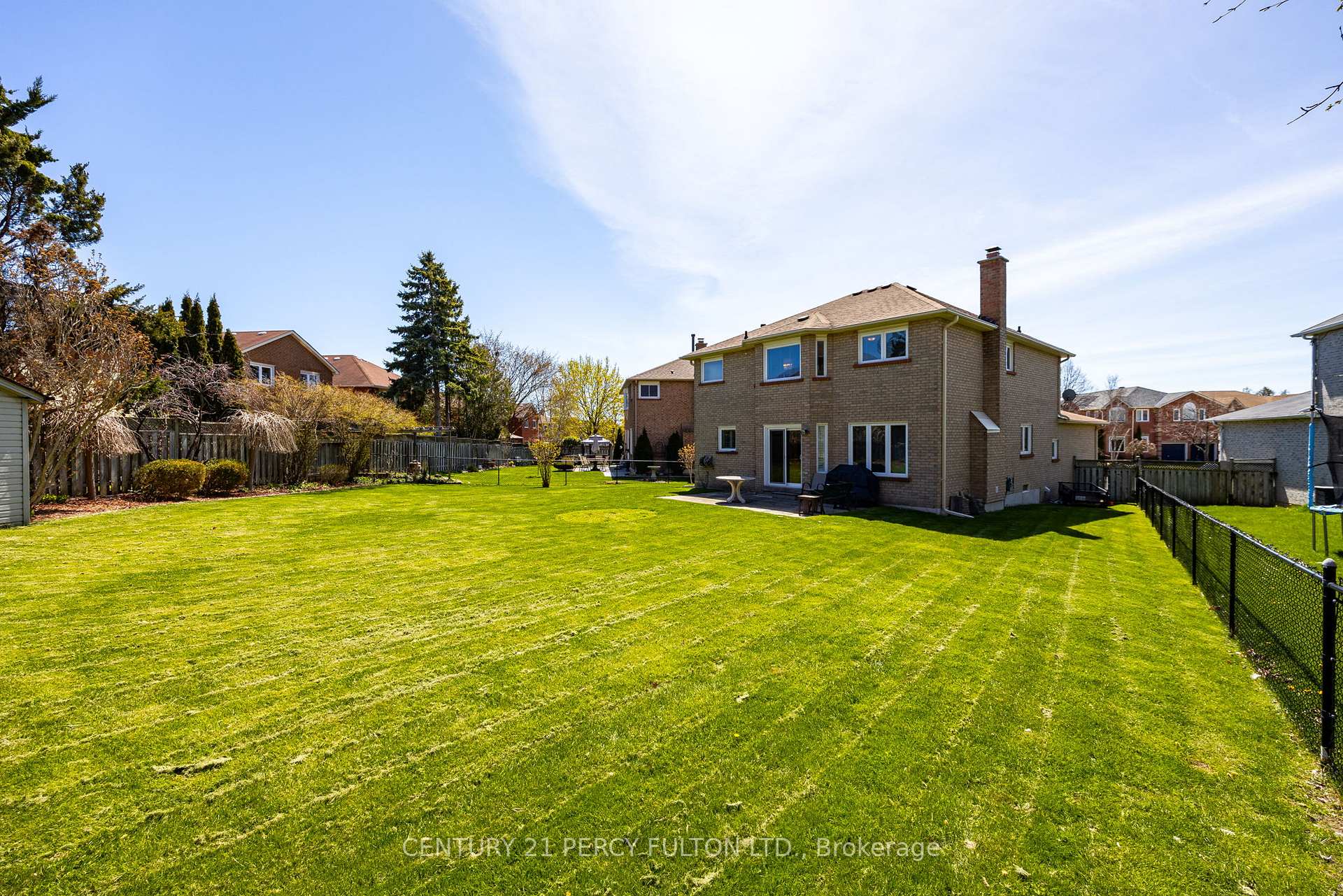Photo 40 of 249 Mossbrook Square, Pickering, Highbush — HOMEH