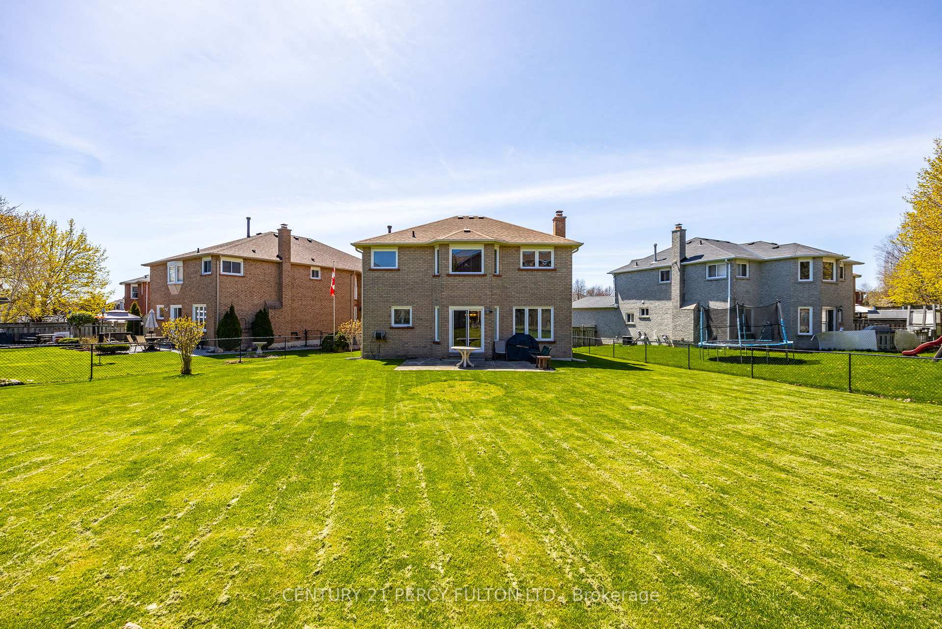 Photo 36 of 249 Mossbrook Square, Pickering, Highbush — HOMEH