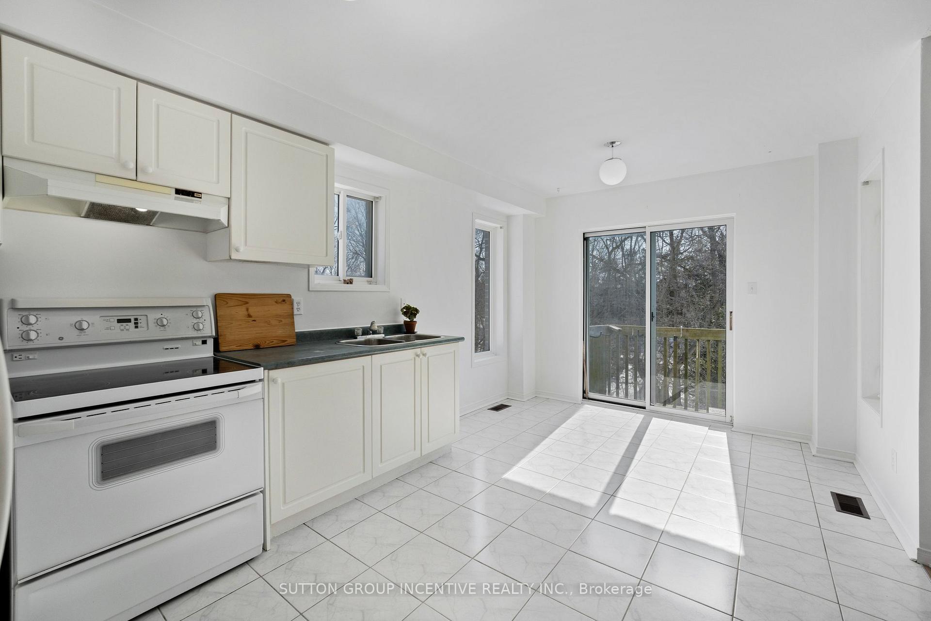 Photo 6 of 1235 Forest Street, Innisfil, Alcona — HOMEH