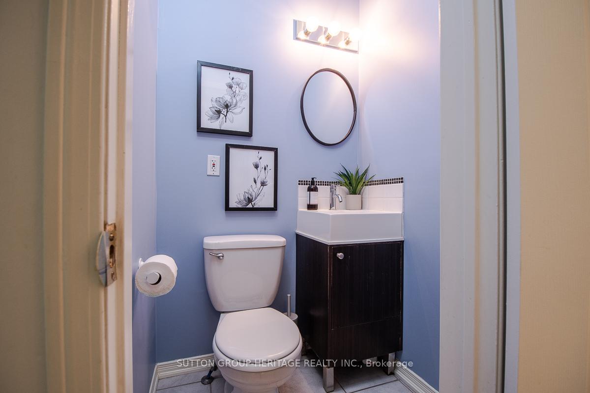 Photo 11 of 26 Filmic Lane, Toronto, South Riverdale — HOMEH