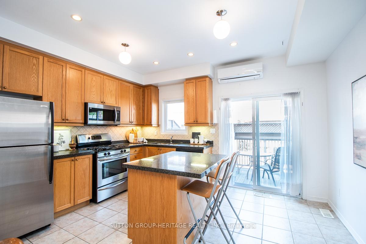 Photo 16 of 26 Filmic Lane, Toronto, South Riverdale — HOMEH