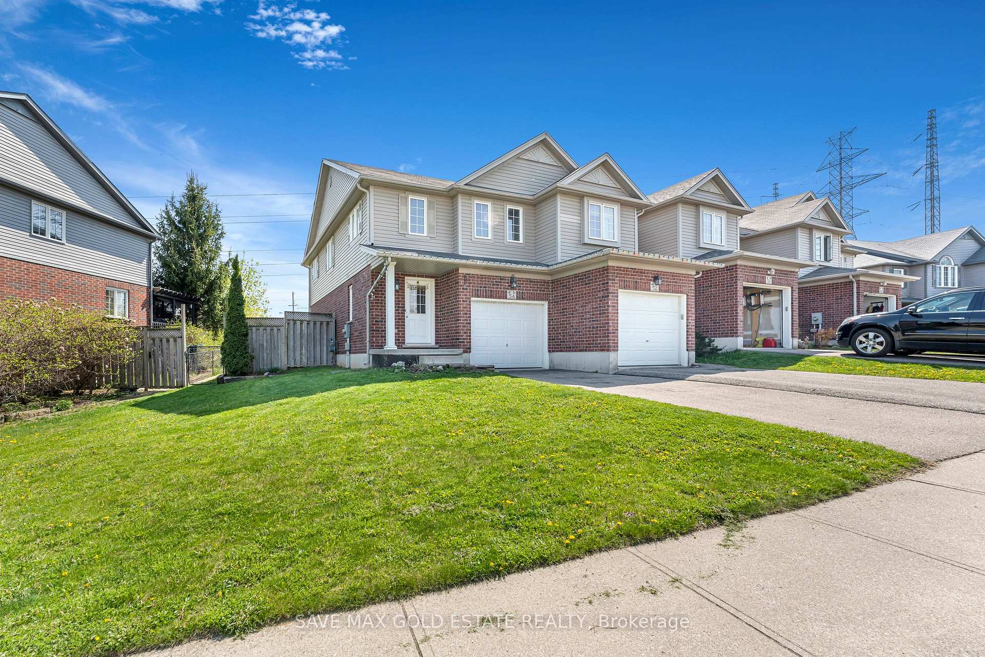 Photo 3 of 54 Featherstone Street, Kitchener — HOMEH