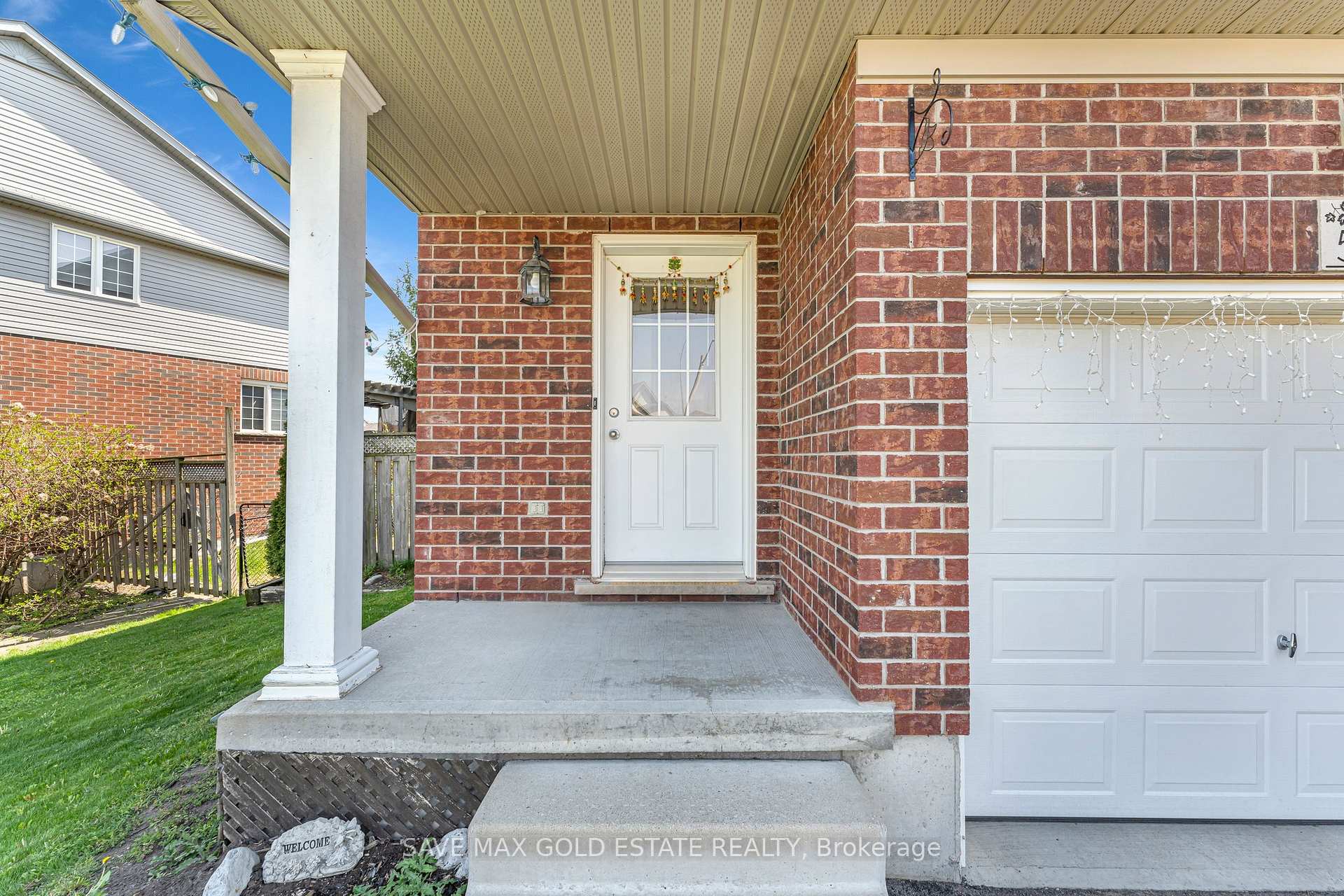 Photo 9 of 54 Featherstone Street, Kitchener — HOMEH