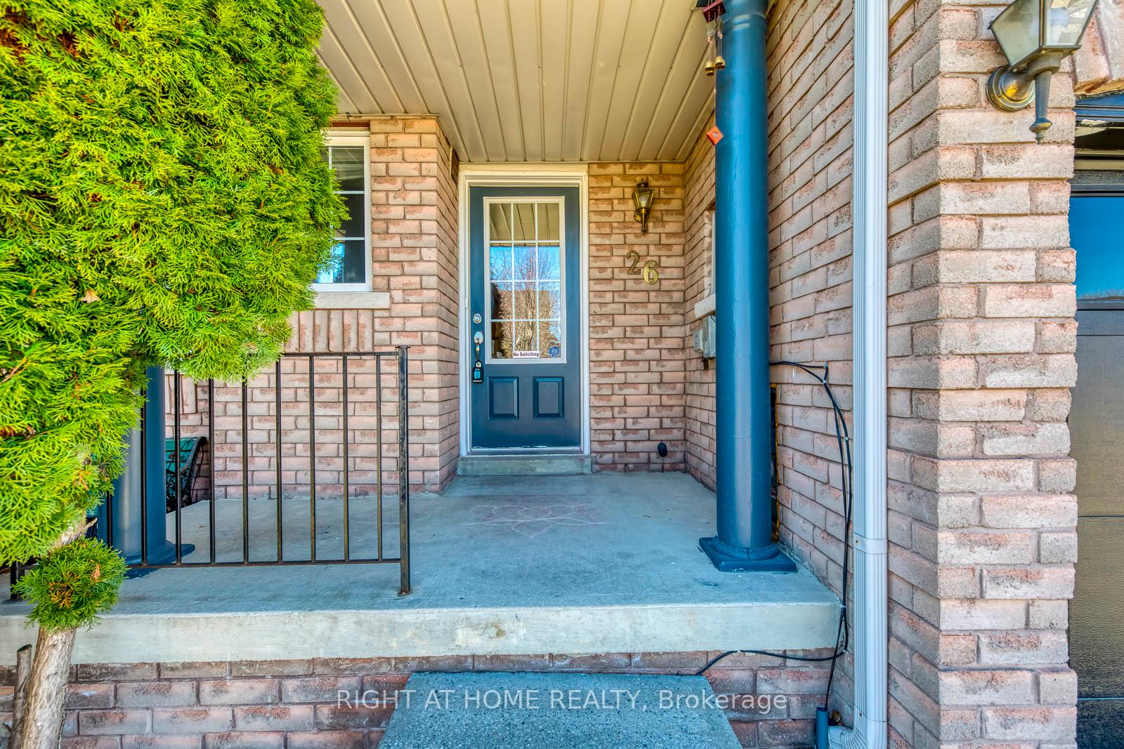 Photo 3 of 26 Oglevie Drive, Whitby, Pringle Creek — HOMEH