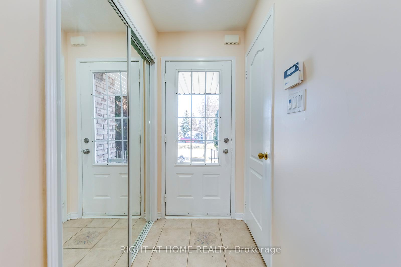 Photo 2 of 26 Oglevie Drive, Whitby, Pringle Creek — HOMEH