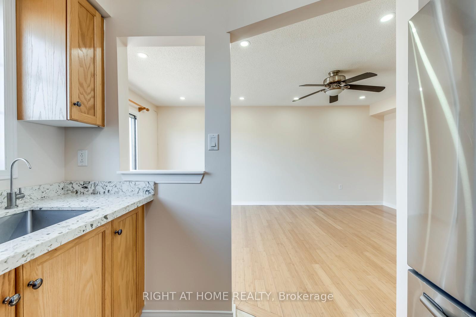Photo 7 of 26 Oglevie Drive, Whitby, Pringle Creek — HOMEH