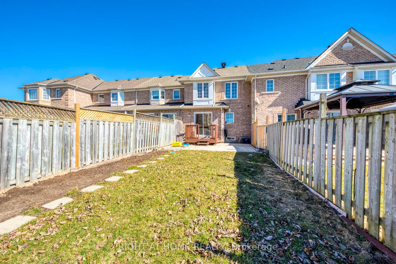 Photo 27 of 26 Oglevie Drive, Whitby, Pringle Creek — HOMEH