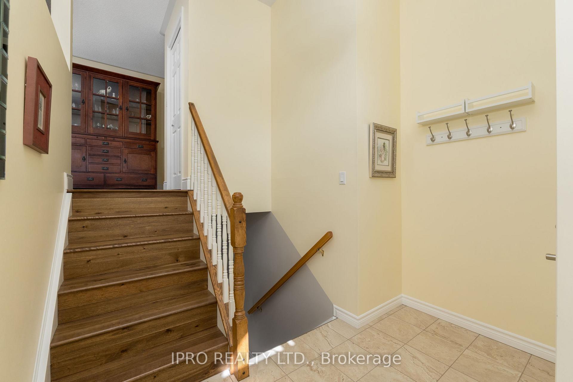 Photo 3 of 308 Longbow Street, Shelburne — HOMEH