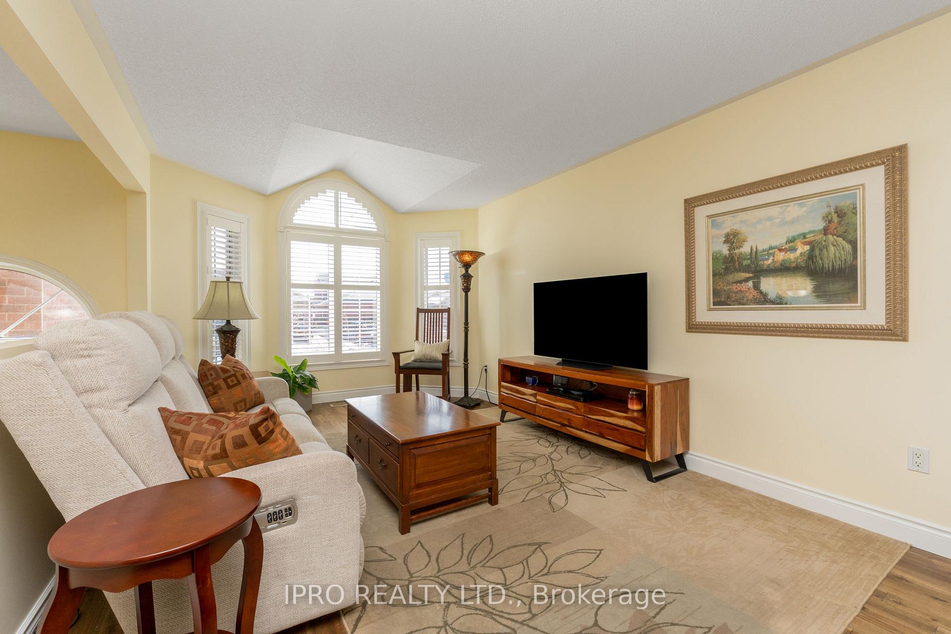 Photo 14 of 308 Longbow Street, Shelburne — HOMEH