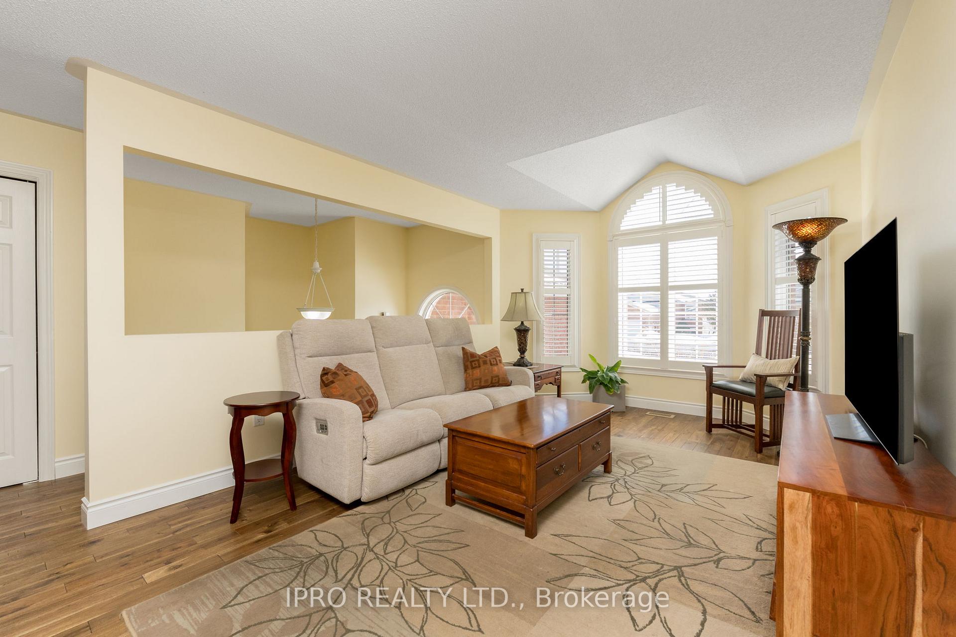Photo 11 of 308 Longbow Street, Shelburne — HOMEH