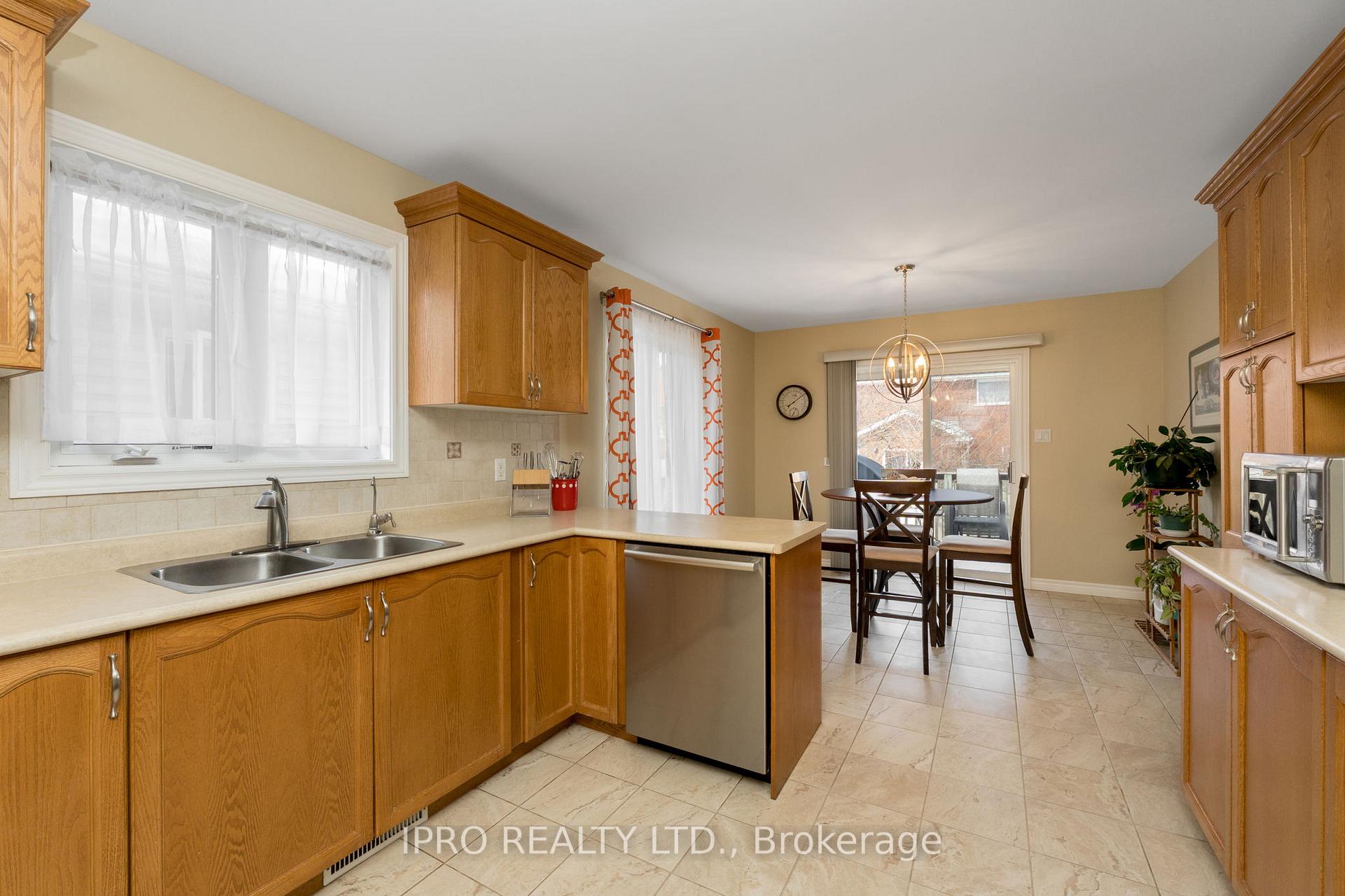 Photo 17 of 308 Longbow Street, Shelburne — HOMEH