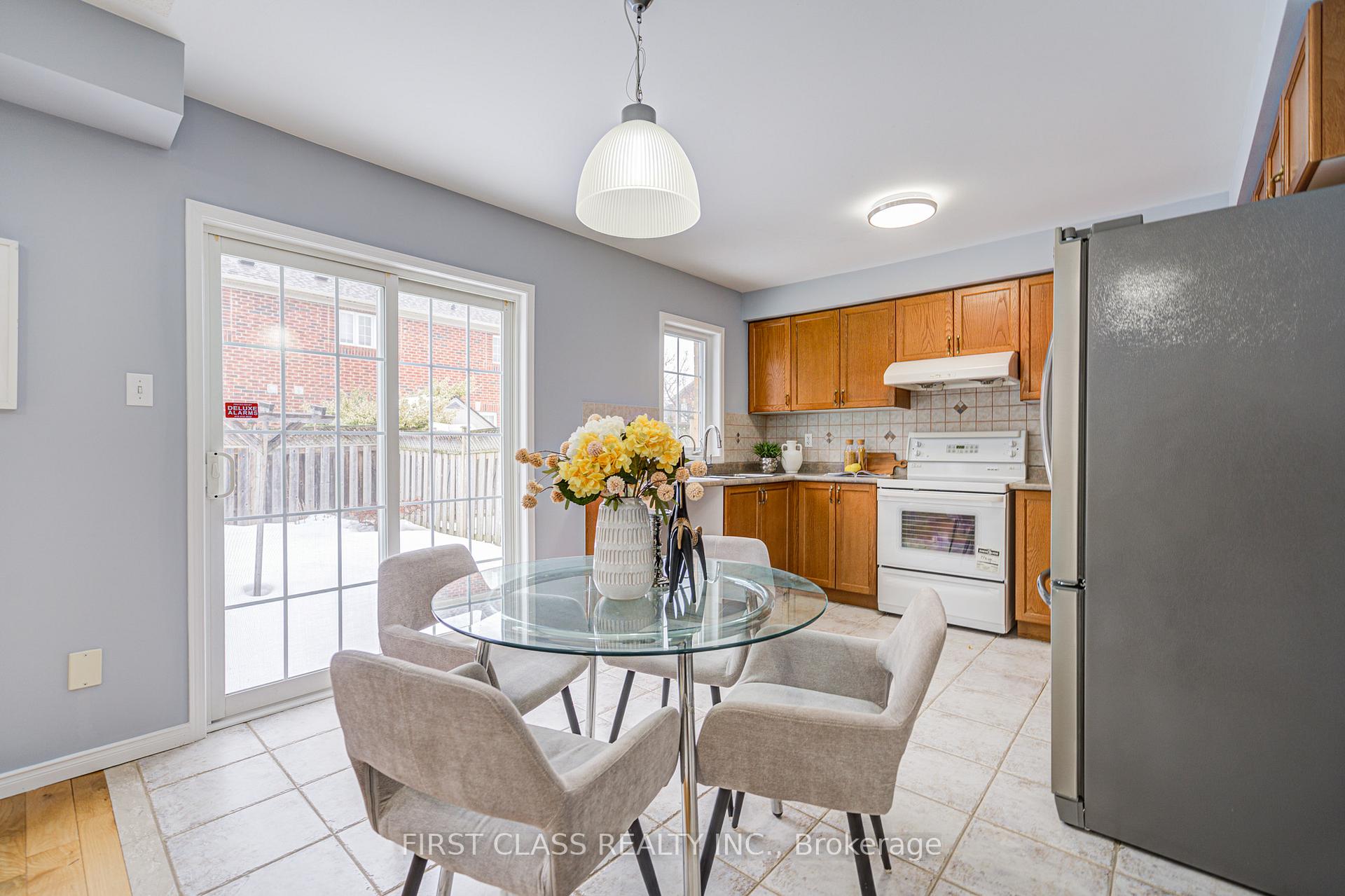 Photo 5 of 86 Stotts Crescent, Markham, Wismer — HOMEH