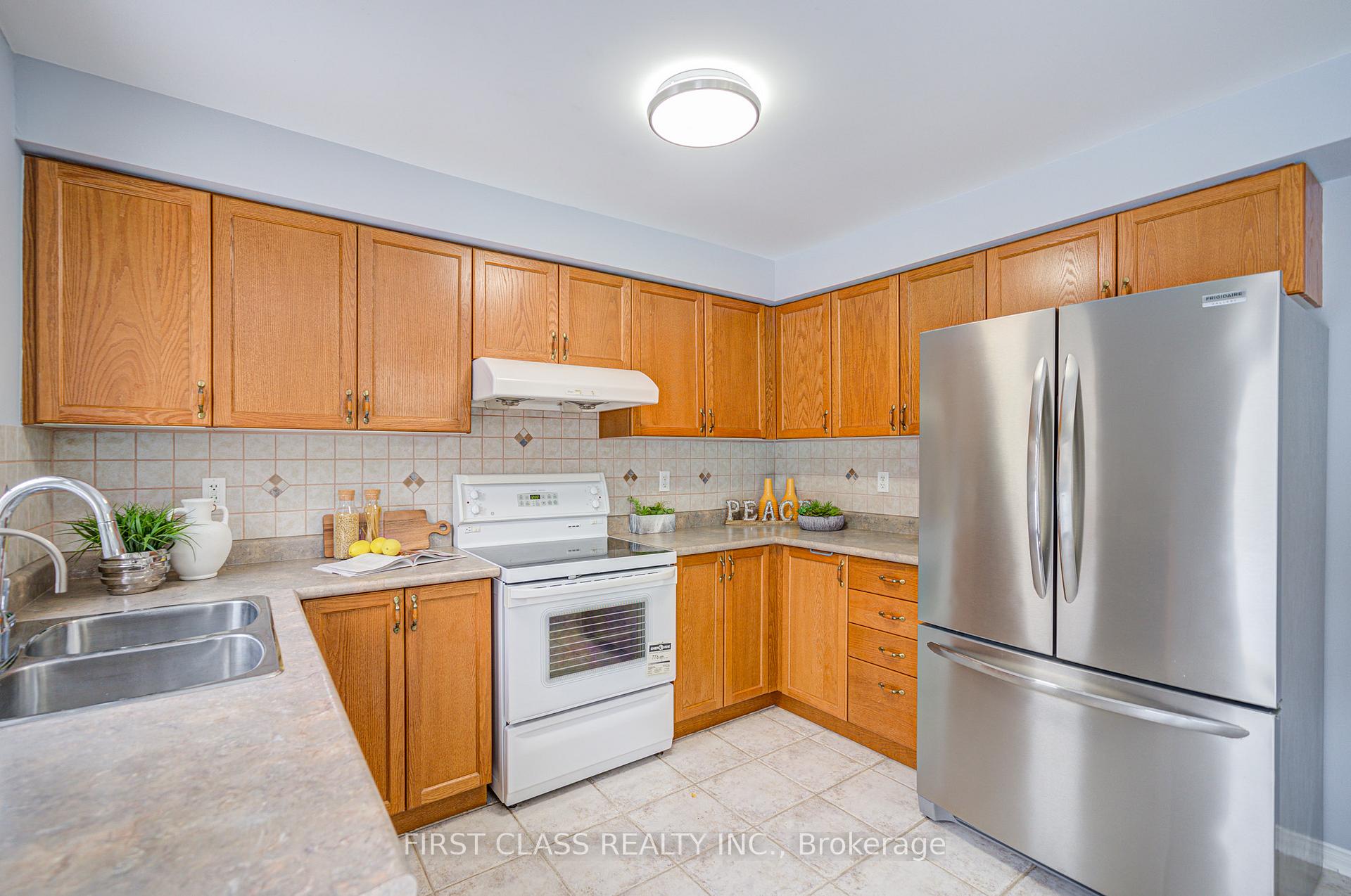Photo 9 of 86 Stotts Crescent, Markham, Wismer — HOMEH