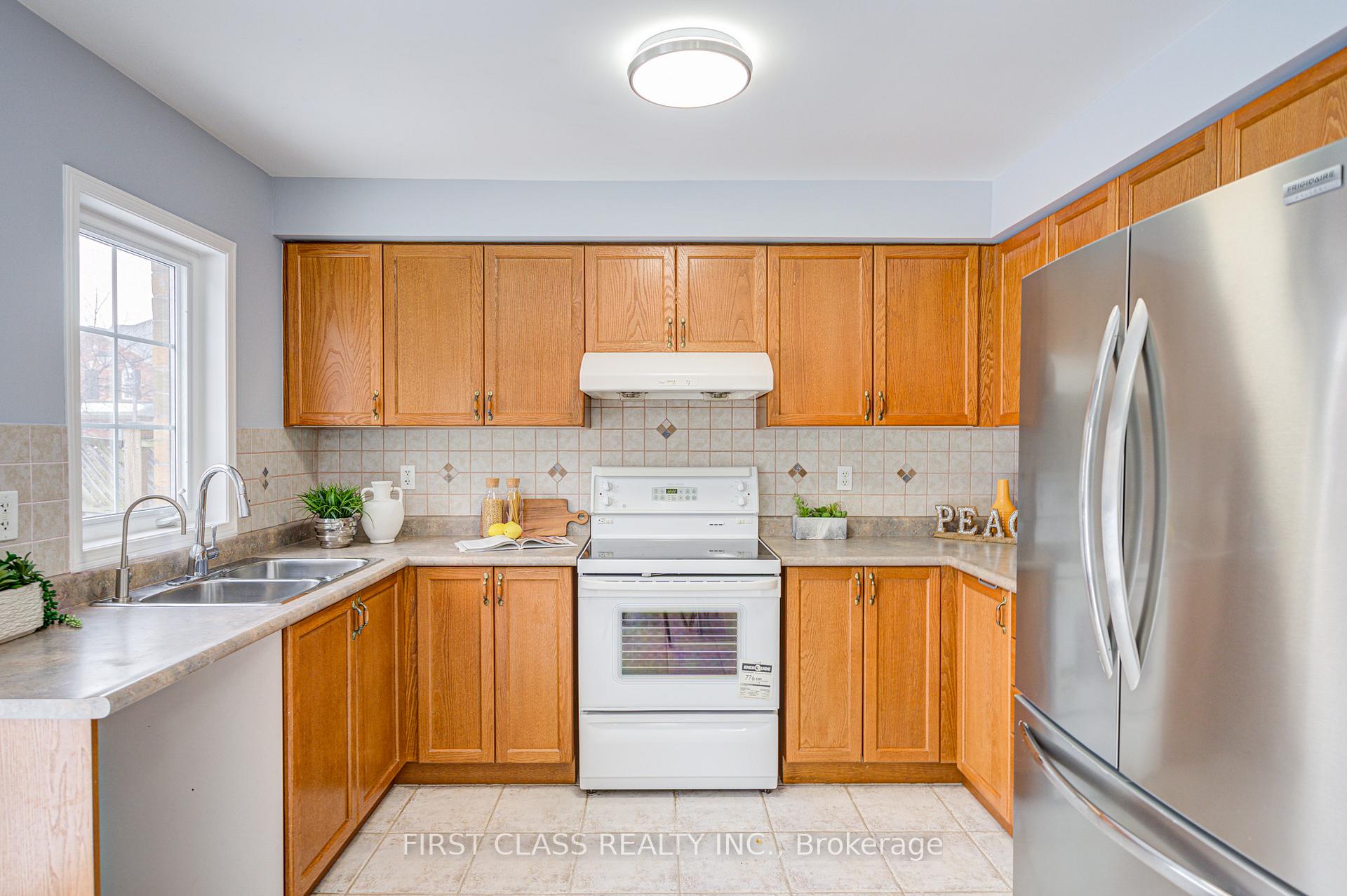 Photo 16 of 86 Stotts Crescent, Markham, Wismer — HOMEH