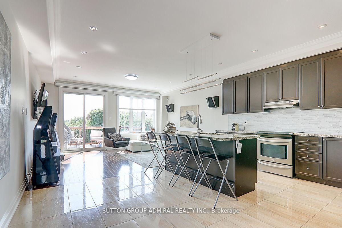 Photo 5 of 25 Bristlewood Crescent, Vaughan, Patterson — HOMEH