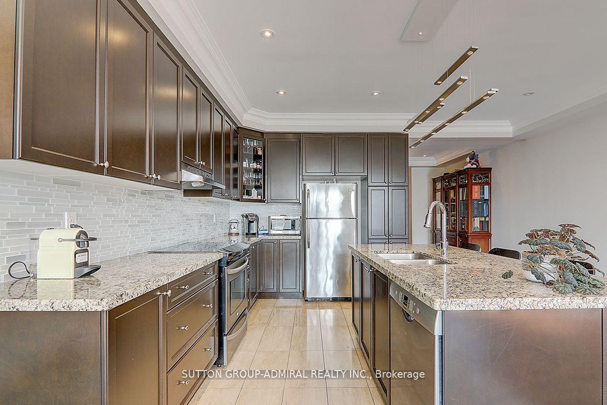 Photo 11 of 25 Bristlewood Crescent, Vaughan, Patterson — HOMEH