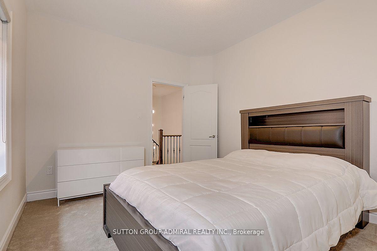 Photo 14 of 25 Bristlewood Crescent, Vaughan, Patterson — HOMEH